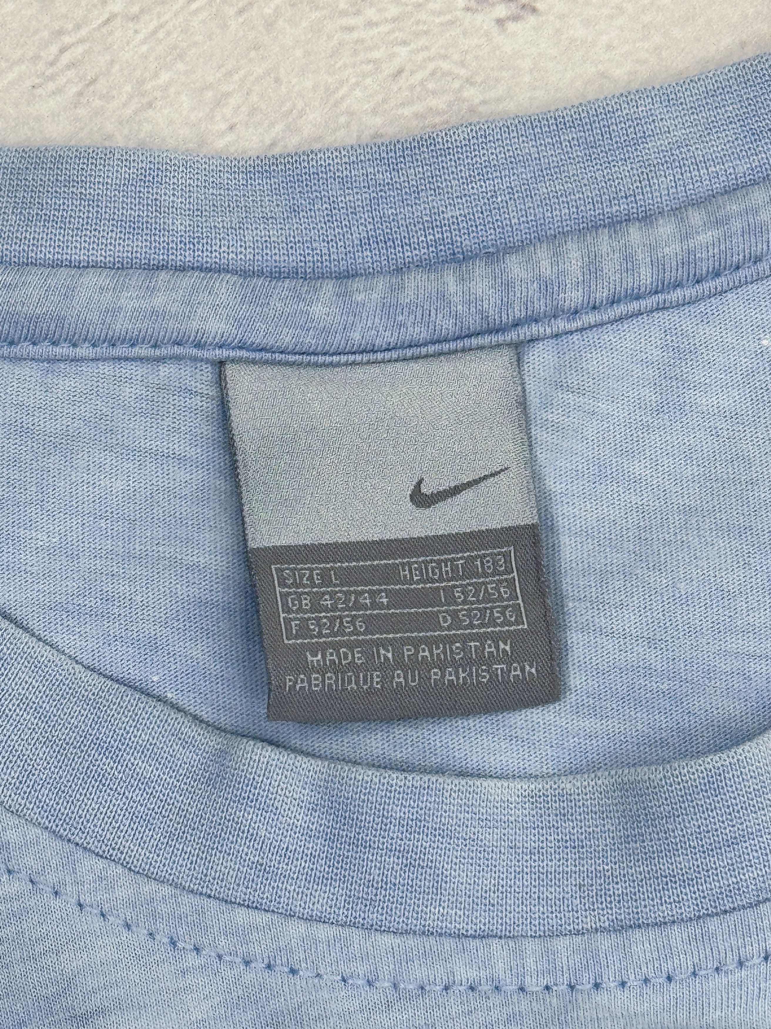 Nike × Vintage Nike T-Shirt Small Swoosh Logo Y2K Size US L / EU 52-54 / 3 - 6 Thumbnail
