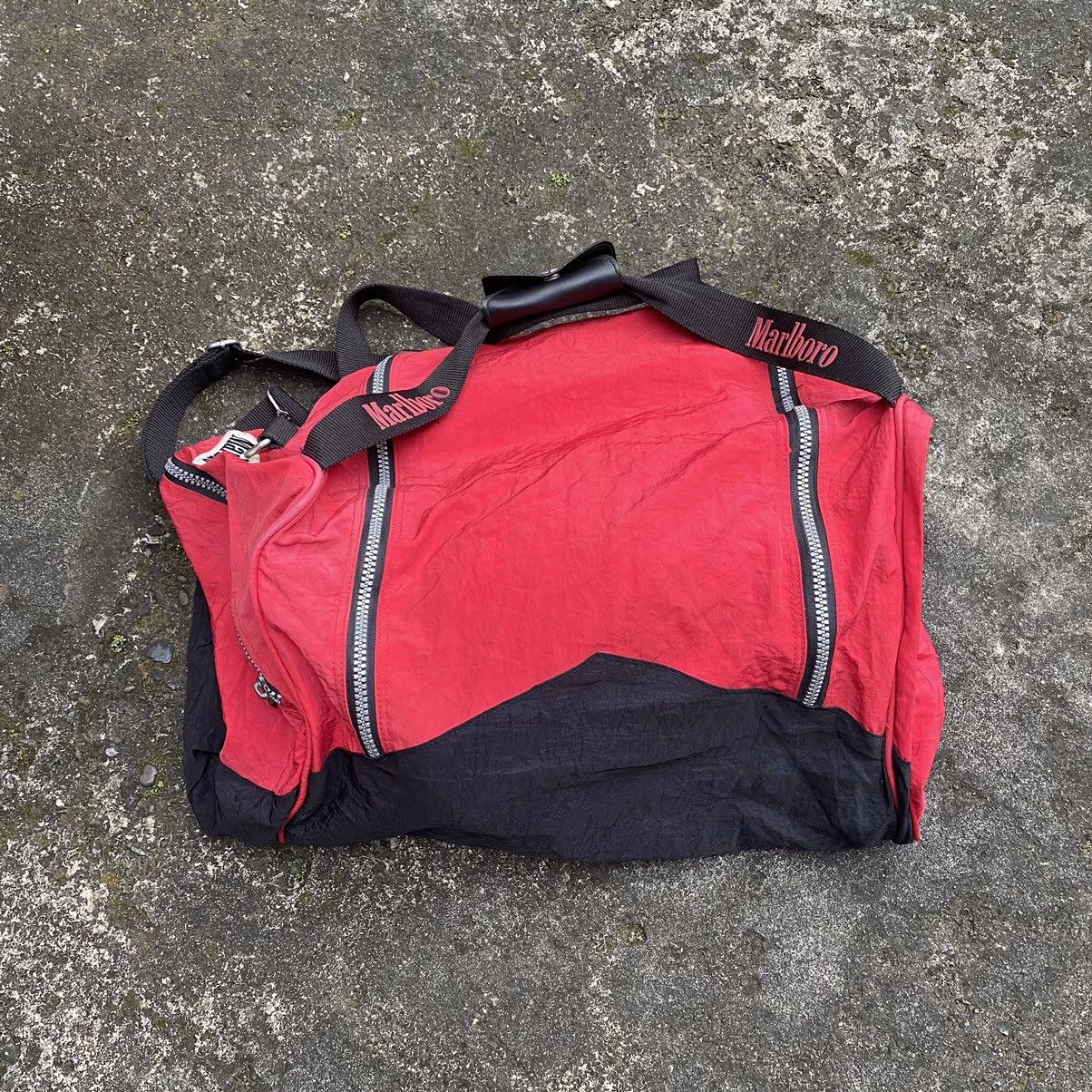 Marlboro × Marlboro Classics Marlboro Vintage 1990D Red Duffle Bag Size ONE SIZE - 3 Thumbnail