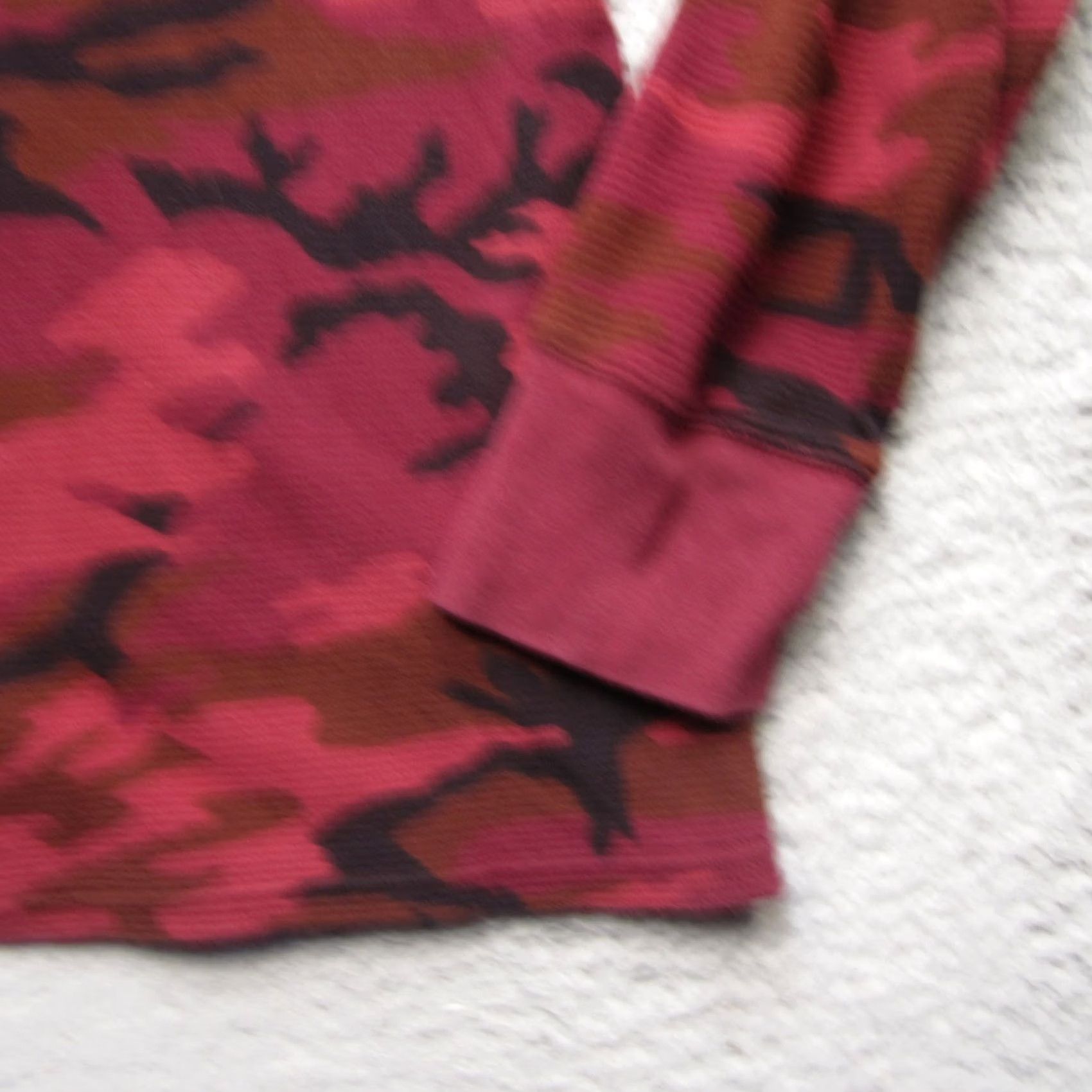 Polo Ralph Lauren Polo Ralph Lauren Sweater Mens Medium Red Black Camo Thermal Crewneck Pullover Size US M / EU 48-50 / 2 - 3 Thumbnail