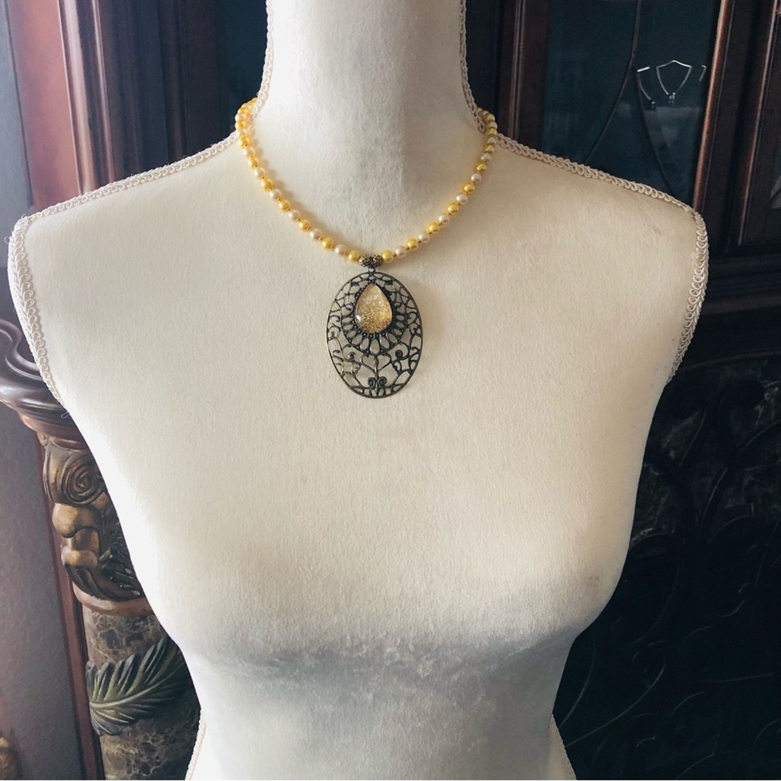 Handmade Handcrafted repurpose large filigree Pearl necklace Size ONE SIZE - 5 Thumbnail