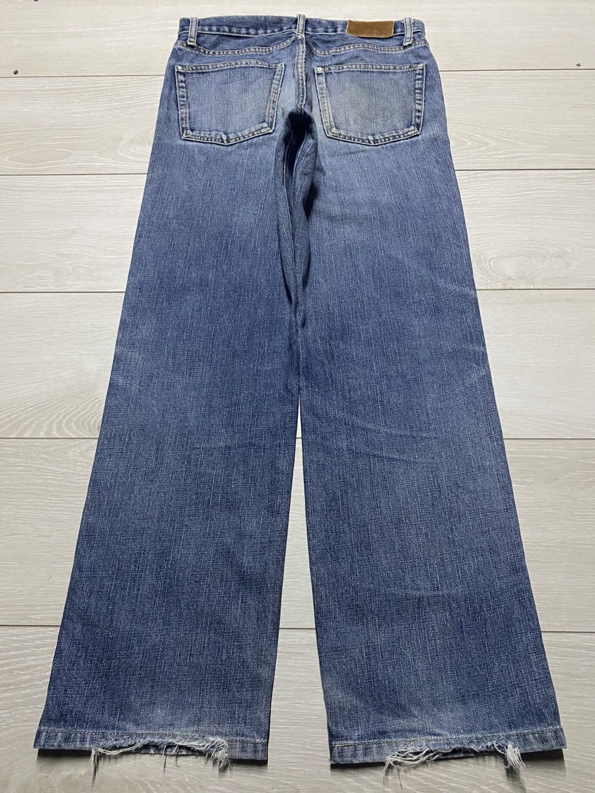 Japanese Brand Vintage Uniqlo S-002 Faded Wash Distressed Loose Jeans Size US 30 / EU 46 - 2 Thumbnail