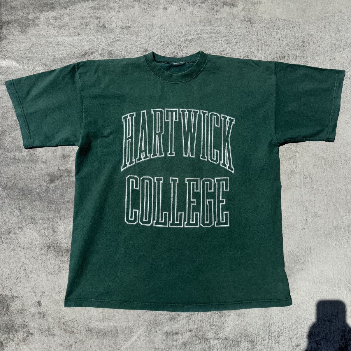 Vintage Vintage Hartwick College Washed T-shirt University USA y2k Size US XL / EU 56 / 4 - 1 Thumbnail