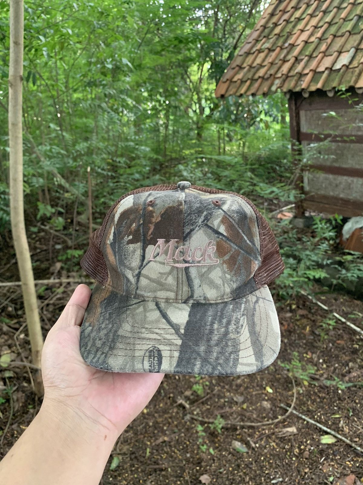 Vintage Vintage Mack Truck By K Product Cap Hat Size ONE SIZE - 1 Thumbnail