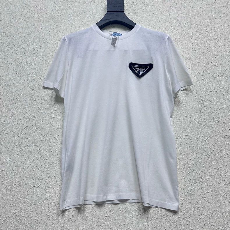Prada Prada Classic triangle logo white short sleeve Size US M / EU 48-50 / 2 - 1 Thumbnail
