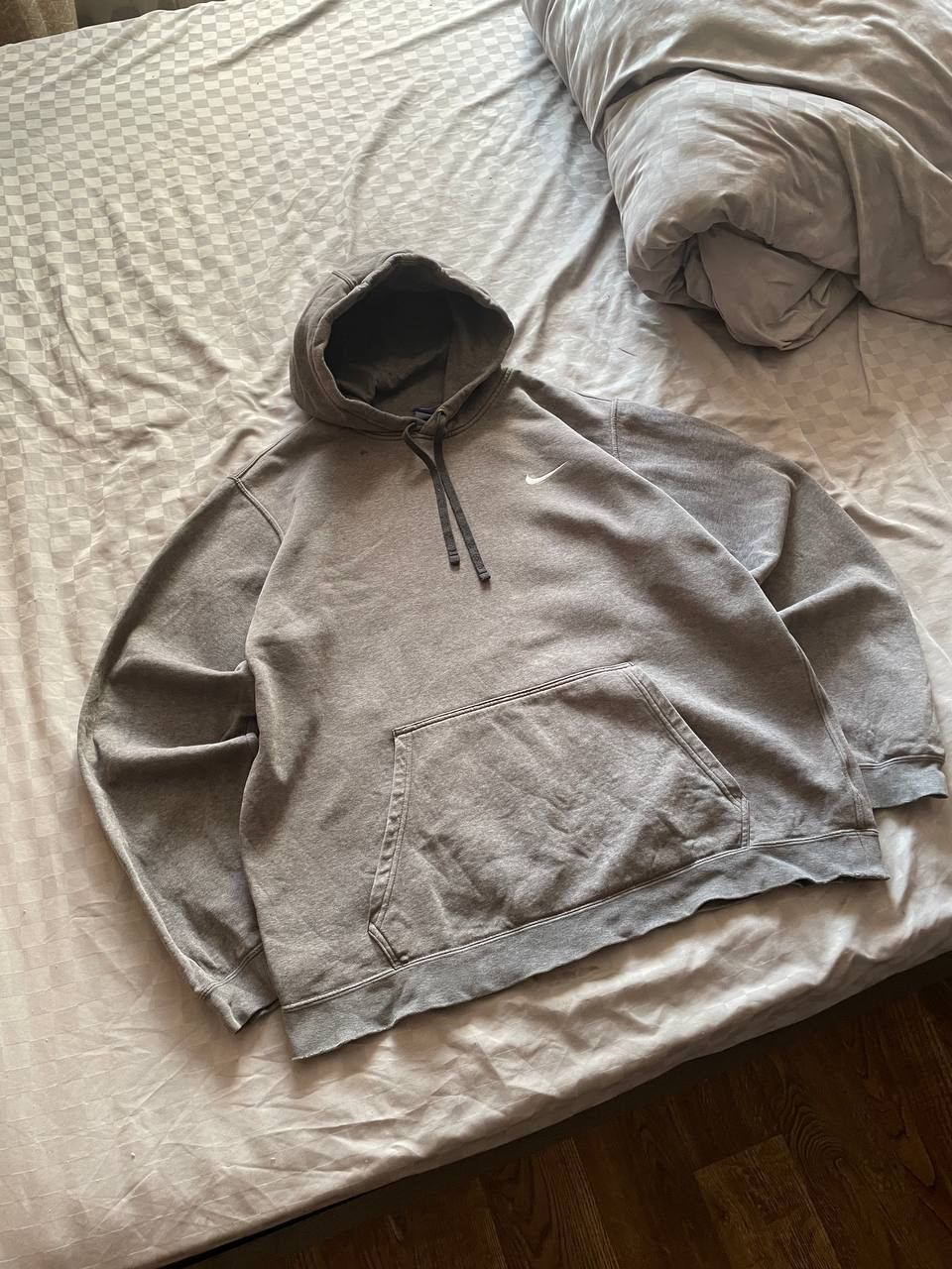 Nike Vintage Nike Hoodie Sweater thrashed sun faded swoosh check Size US XL / EU 56 / 4 - 4 Thumbnail