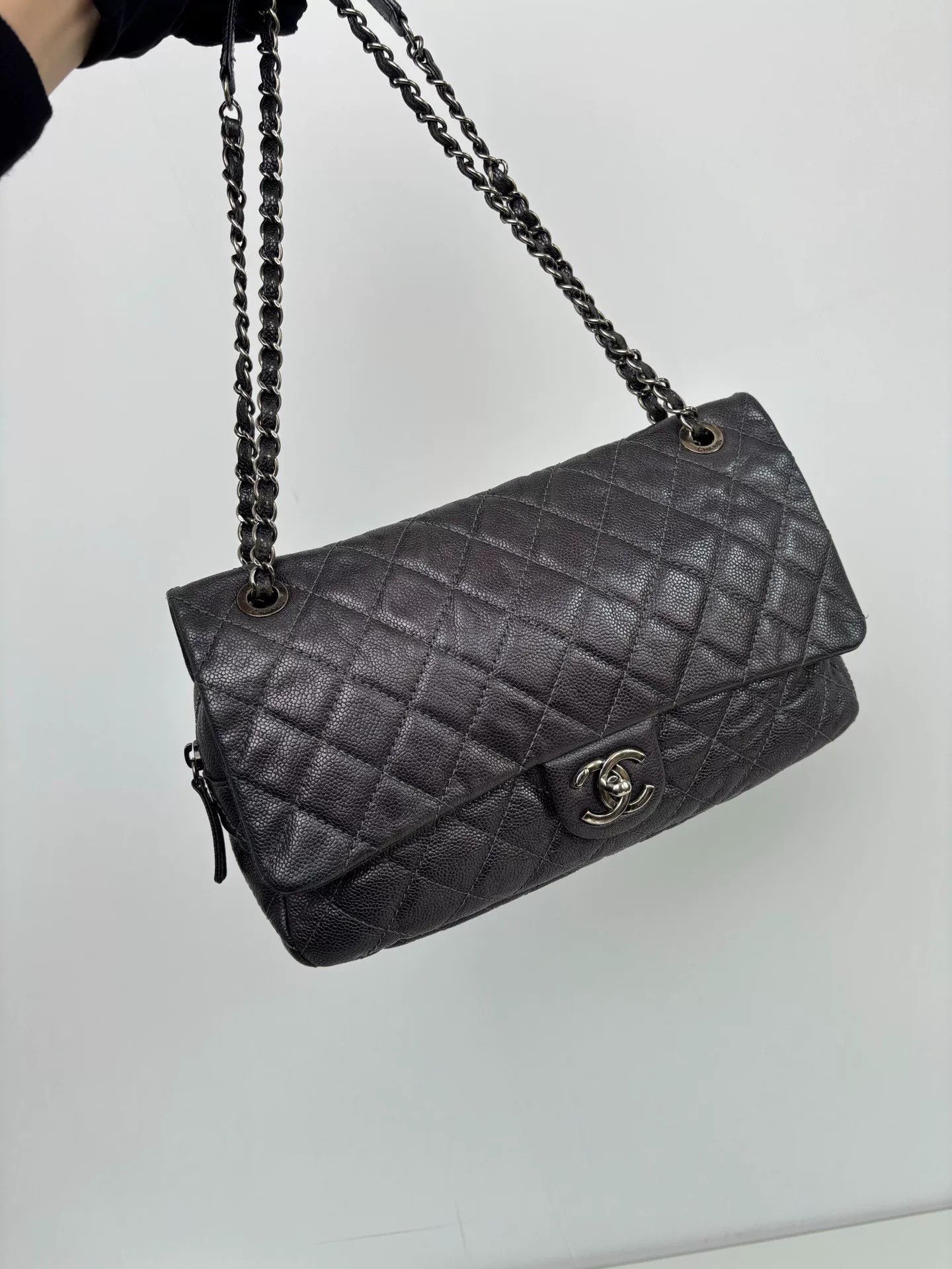 Chanel Pre-loved Bag Very good condition Size ONE SIZE - 1 Thumbnail