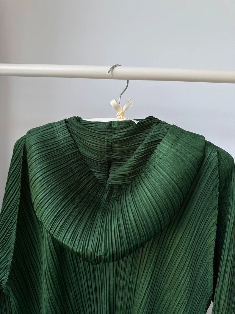 Issey Miyake Issey Miyake size:4 Military green hooded zipper jacket Size S / US 4 / IT 40 - 5 Thumbnail