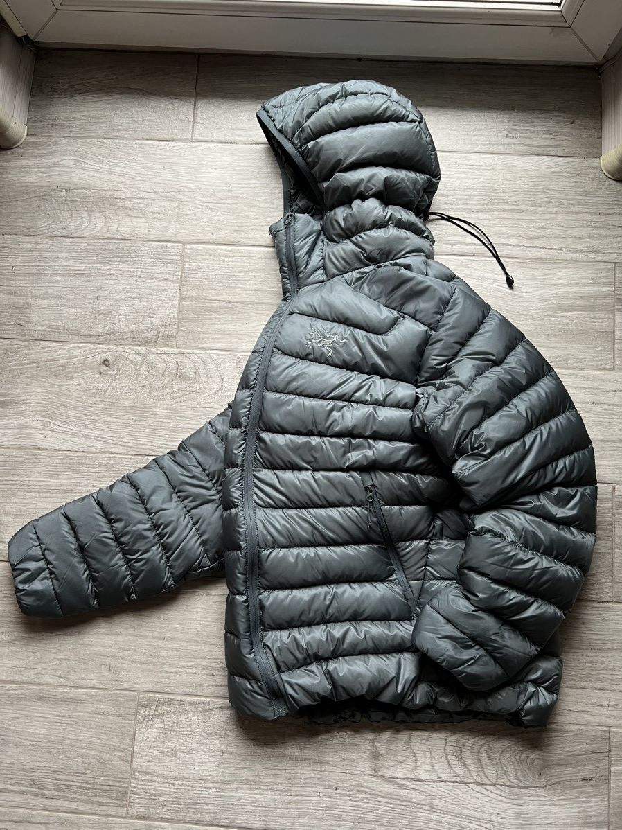 image of Arcteryx Arc’Teryx Micro Down Jacket in Grey, Men's (Size Small)