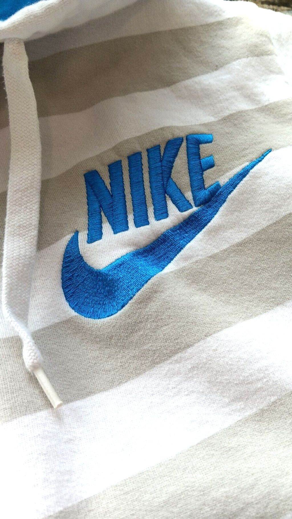 Nike 1990's Nike Made In Canada Zip Up Hoodie Sweater White Gray Size US M / EU 48-50 / 2 - 16 Thumbnail