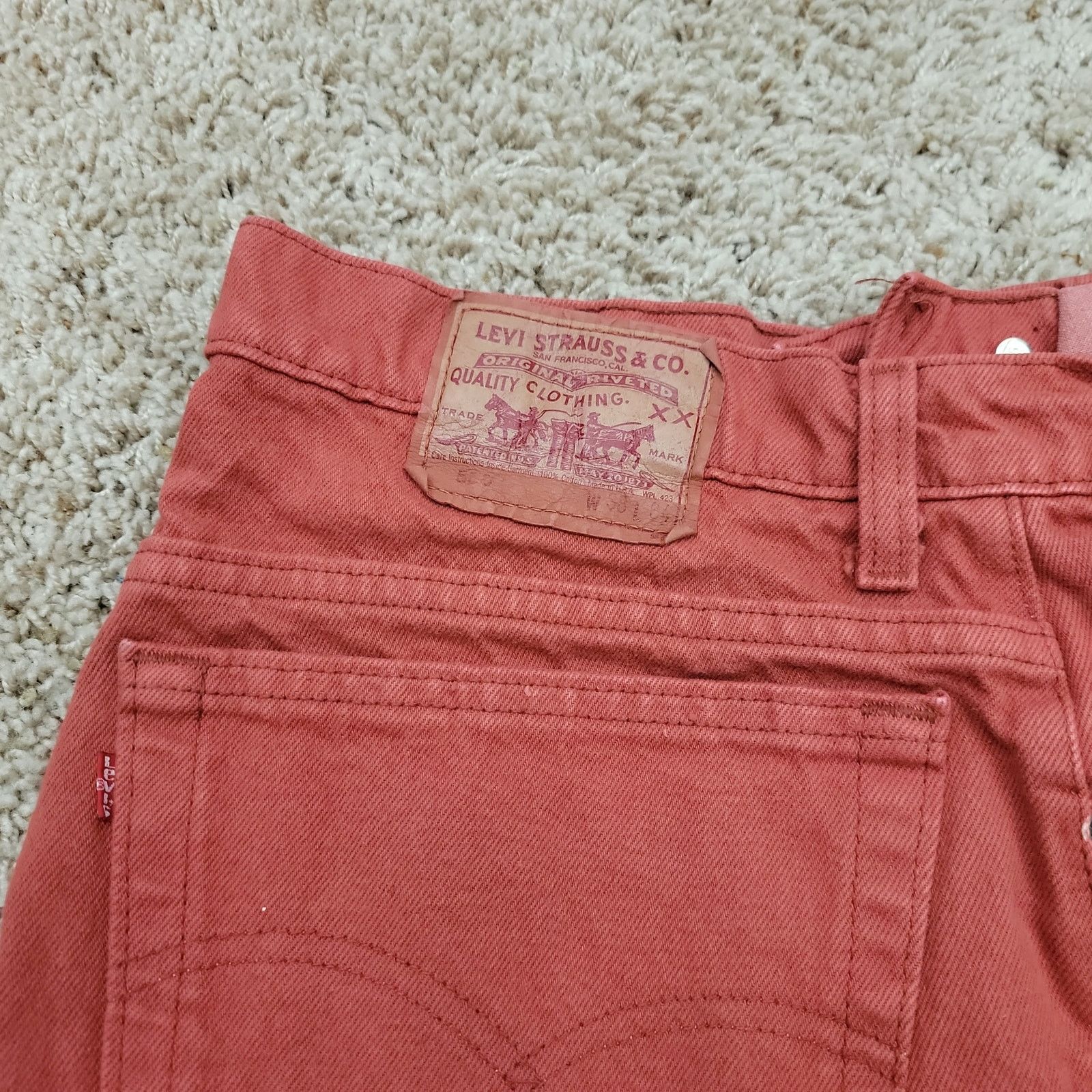 Levi's Deadstock NOS Vintage 90’s Levis 550 Jeans Red Denim 38x34 Size US 38 / EU 54 - 4 Thumbnail