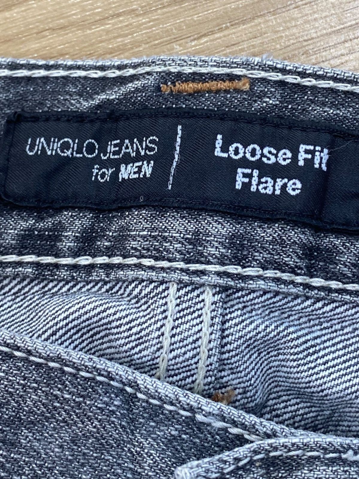 Uniqlo Uniqlo Black Faded Wash Style Loose Fit Flare Jeans Size US 36 / EU 52 - 11 Thumbnail