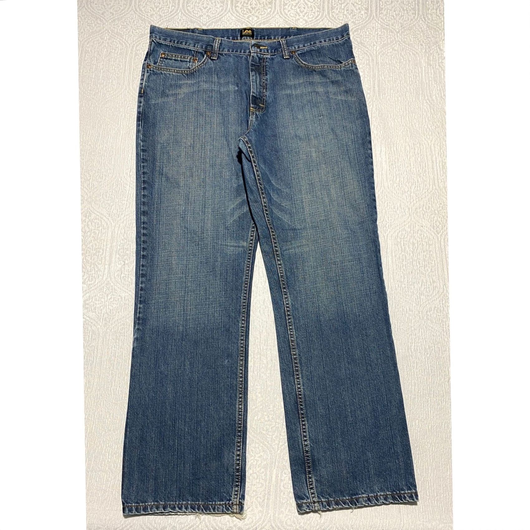 Lee Lee Premium Select Relaxed Fit Jeans Mens 38x32 Medium Wash Blue 5-Pocket Denim Straight Leg Size US 38 / EU 54 - 3 Thumbnail