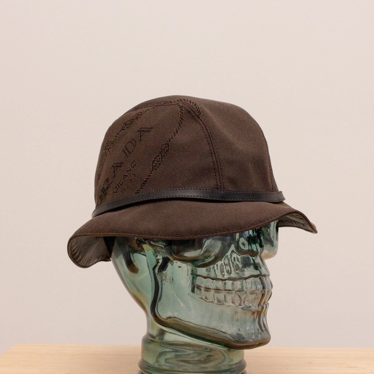 Prada 670$ Prada Natural Canvas Embroidered Logo Bucket Hat XL Size ONE SIZE - 1 Thumbnail