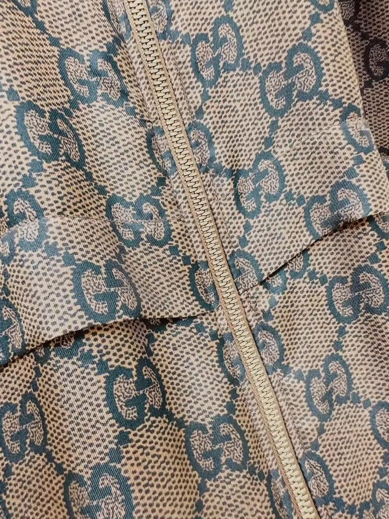 Gucci Gucci Full logo jacket 2501-Nextarrow Size US M / EU 48-50 / 2 - 4 Thumbnail