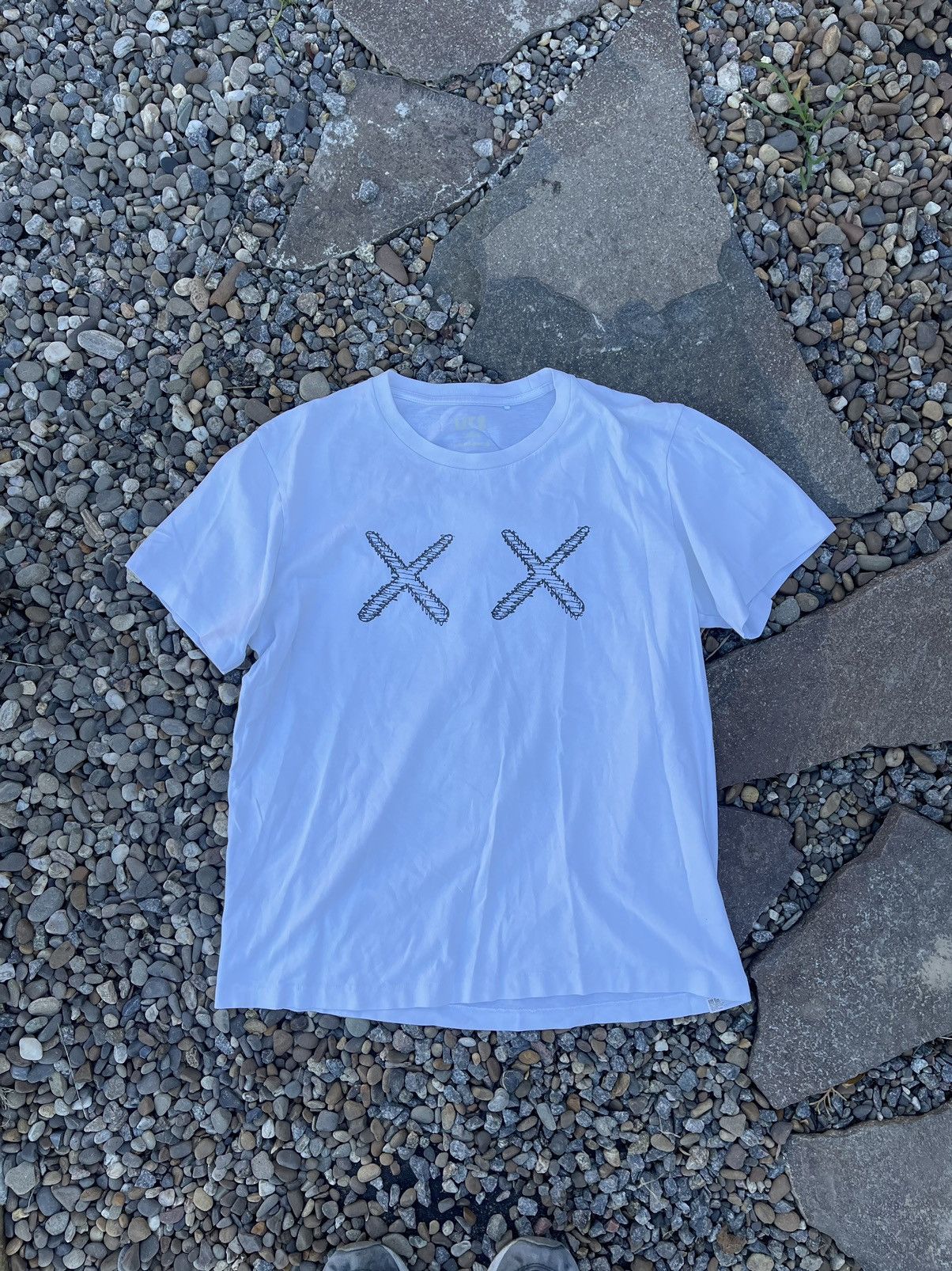 Japanese Brand × Kaws × Uniqlo 2016 Kaws x Uniqlo Skeleton new fiction tokyo first release Size US M / EU 48-50 / 2 - 2 Thumbnail