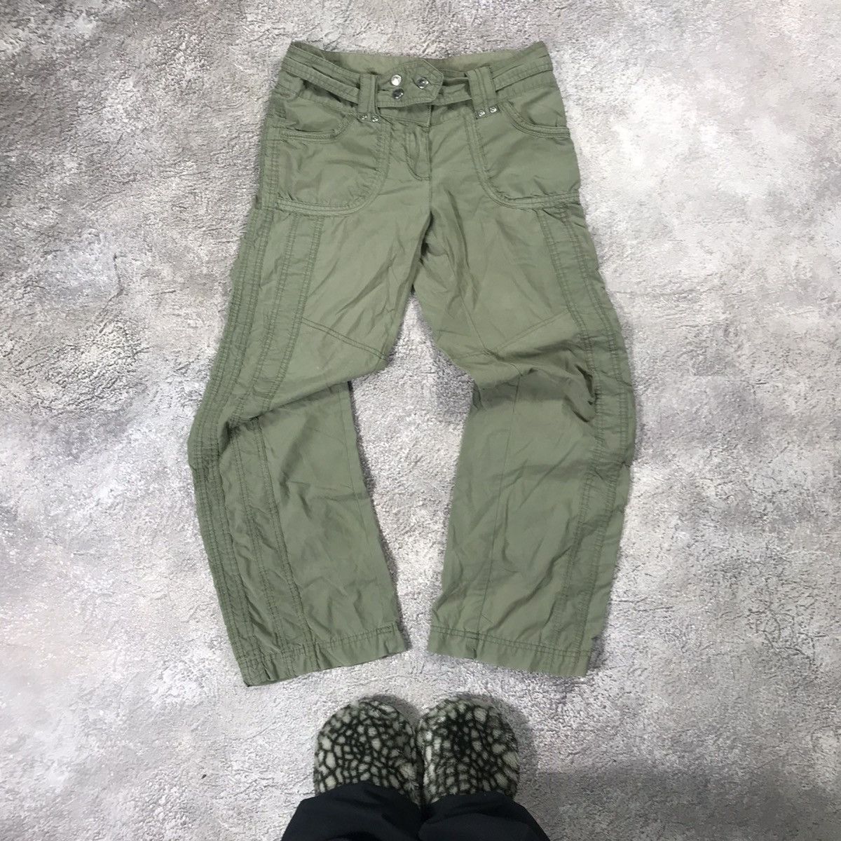 Vintage Vintage Y2K Baggy Cargo Pants Olive Green Streetwear Logo 28 Size 28" / US 6 / IT 42 - 2 Thumbnail