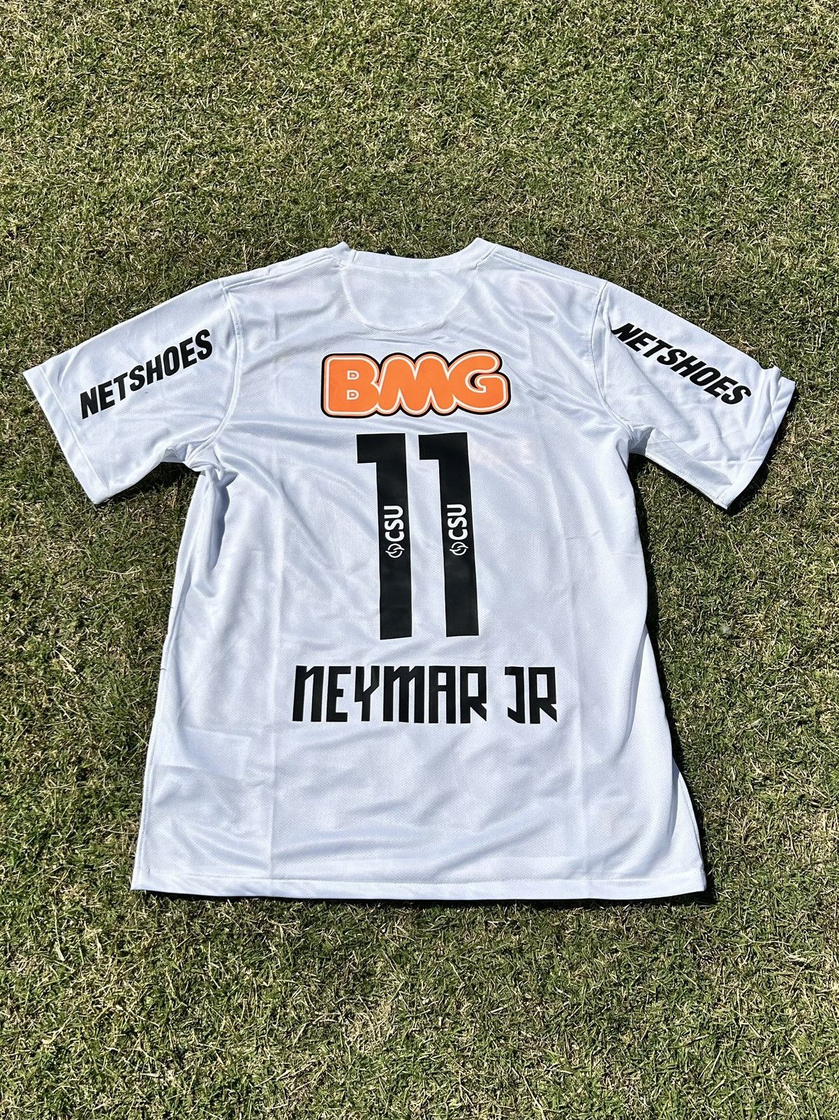 Nike 2012/13 santos home kit NEYMAR JR#11 Size US L / EU 52-54 / 3 - 1 Thumbnail