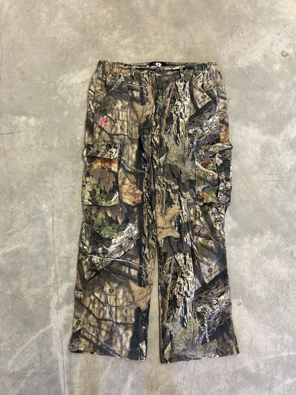 Crazy vintage realtree cargo camo pants