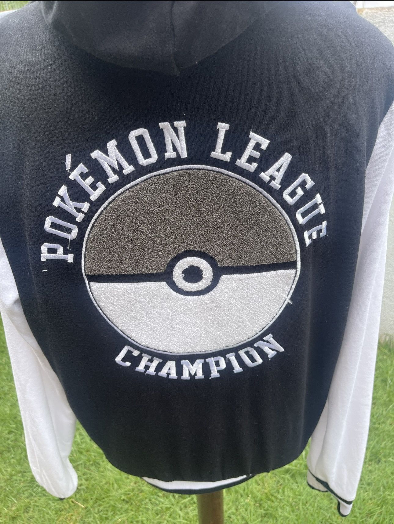 Pokemon Pokemon Black League Champion Button Up Hoodie Men's L Size US L / EU 52-54 / 3 - 3 Thumbnail