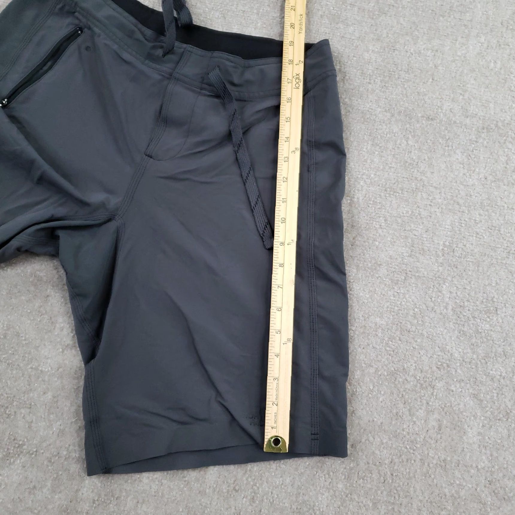 The North Face The North Face Shorts Mens 32 Gray Nylon Stretch Board Swim Trunks Outdoor Size US 32 / EU 48 - 4 Thumbnail