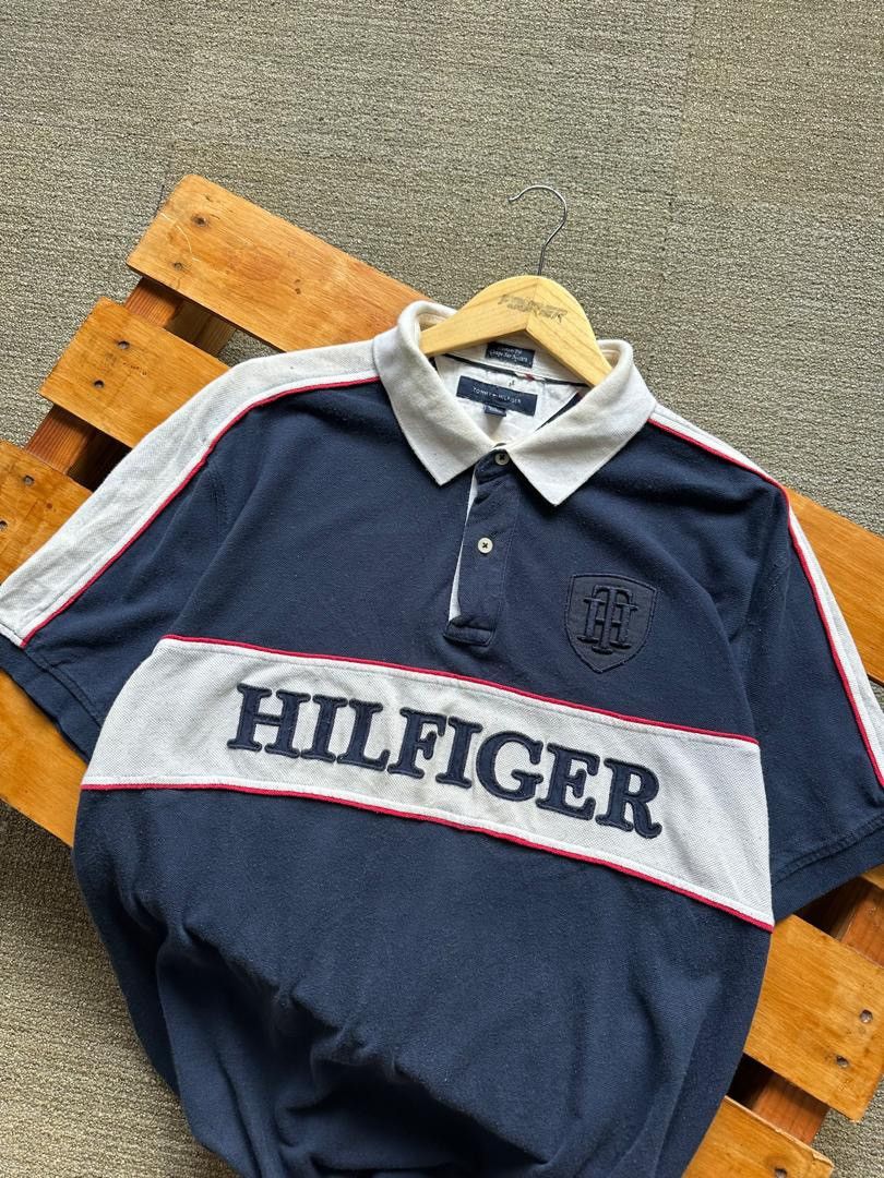 Other × Tommy Hilfiger TOMMY HILFIGER SPELLOUT COLLAR Size US XL / EU 56 / 4 - 2 Thumbnail