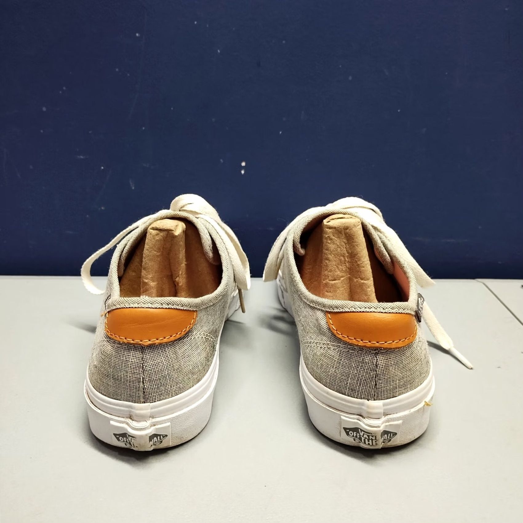 Vans VANS off the Wall Ultracush Flats Sneakers Womens 7.5 Gray White Lace Up 721356 Size US 8 / IT 38 - 4 Thumbnail