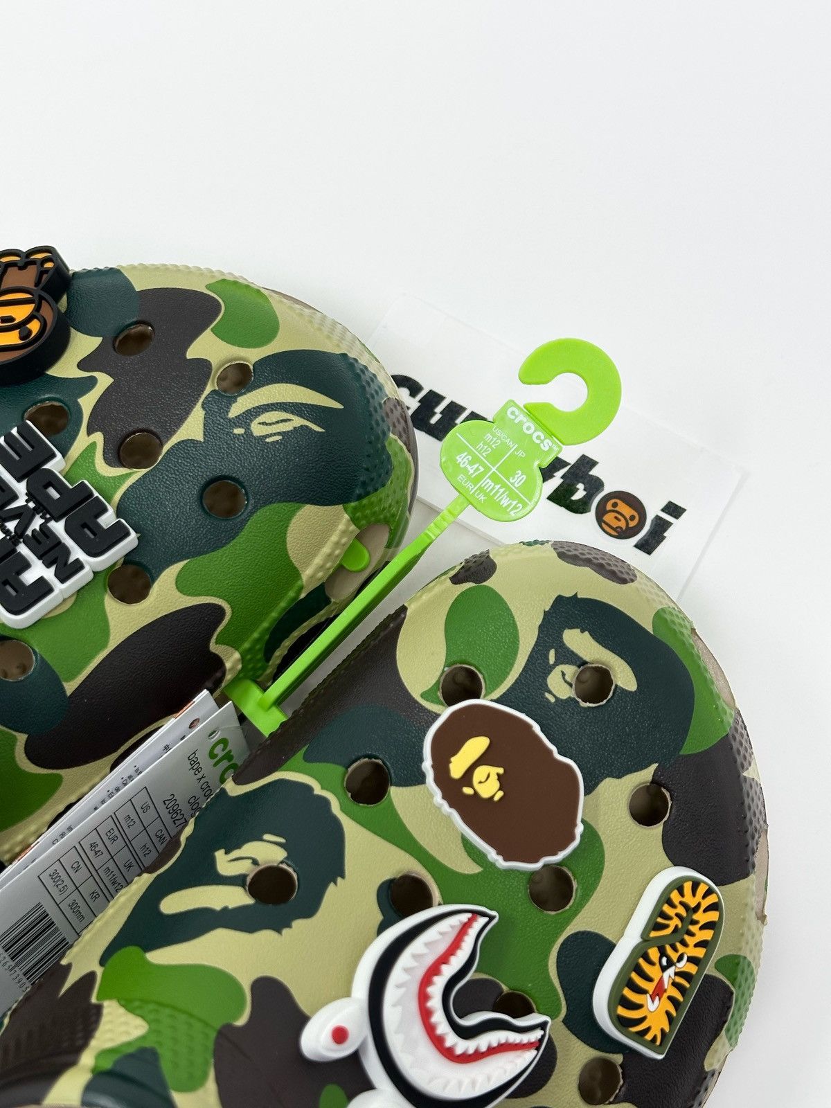 Bape × Crocs Crocs Classic Clog A Bathing Ape ABC Camo Green Size US 12 / EU 45 - 8 Thumbnail