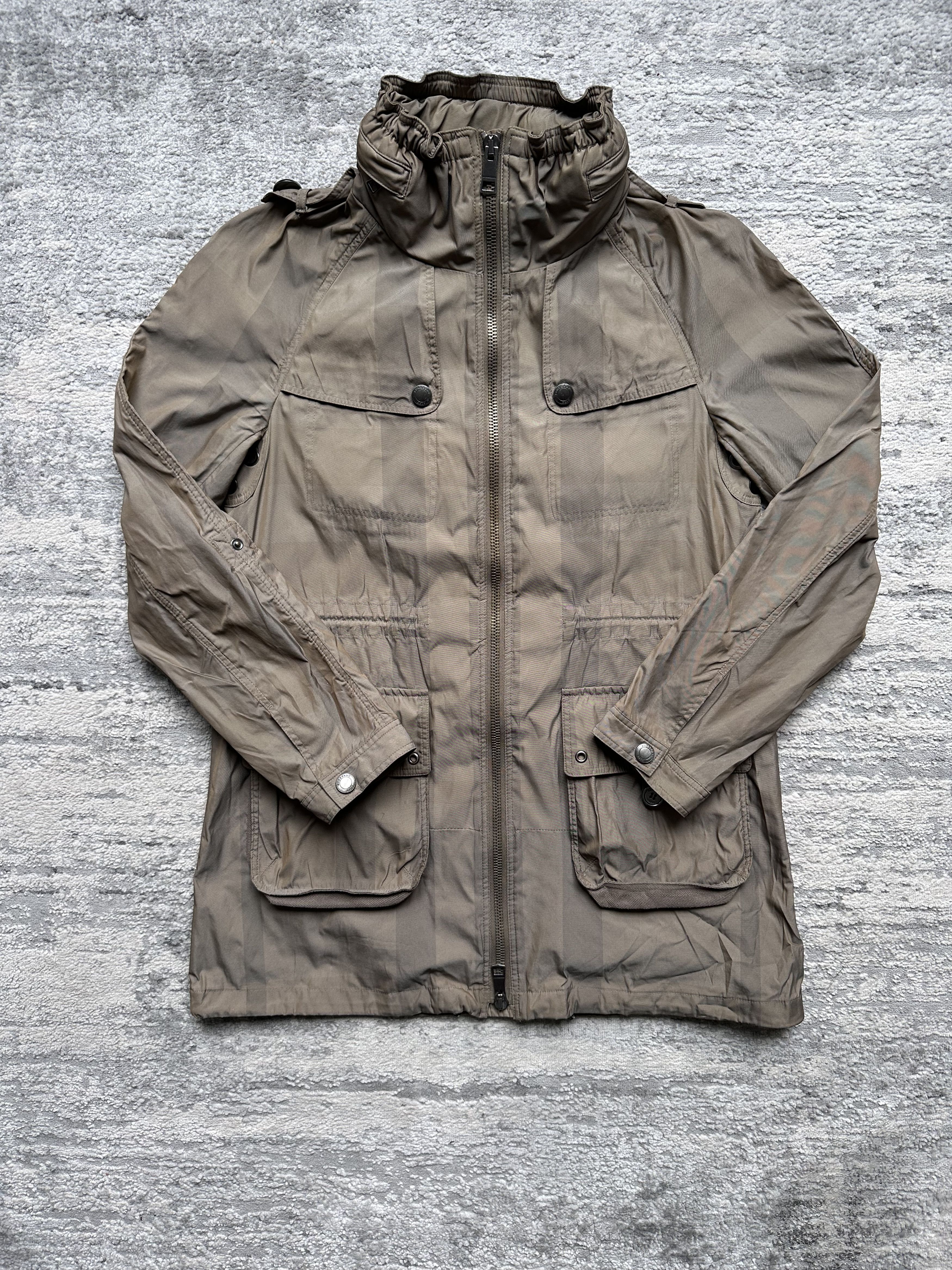 Burberry Burberry Nova Check Jacket Size M / US 6-8 / IT 42-44 - 1 Thumbnail