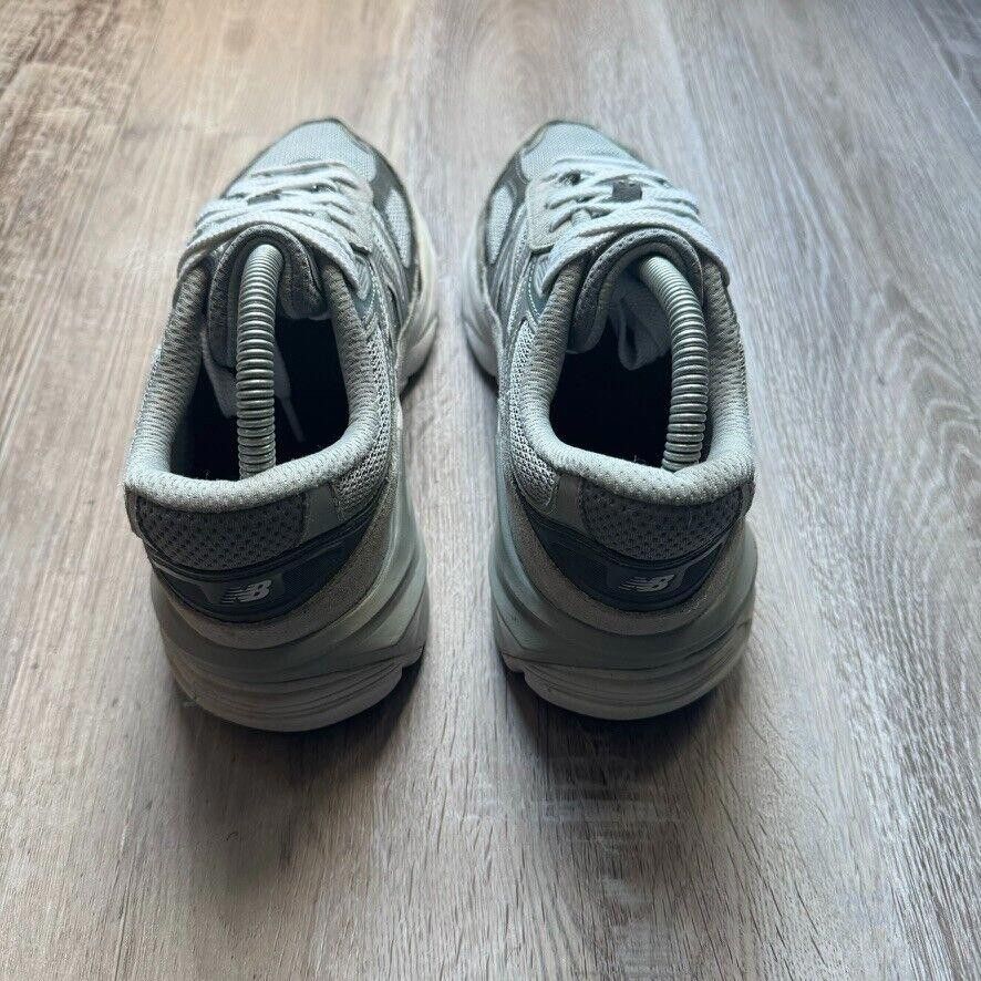 New Balance NEW BALANCE • 990v6 GS "Grey" (7M) Size US 7 / EU 40 - 7 Thumbnail
