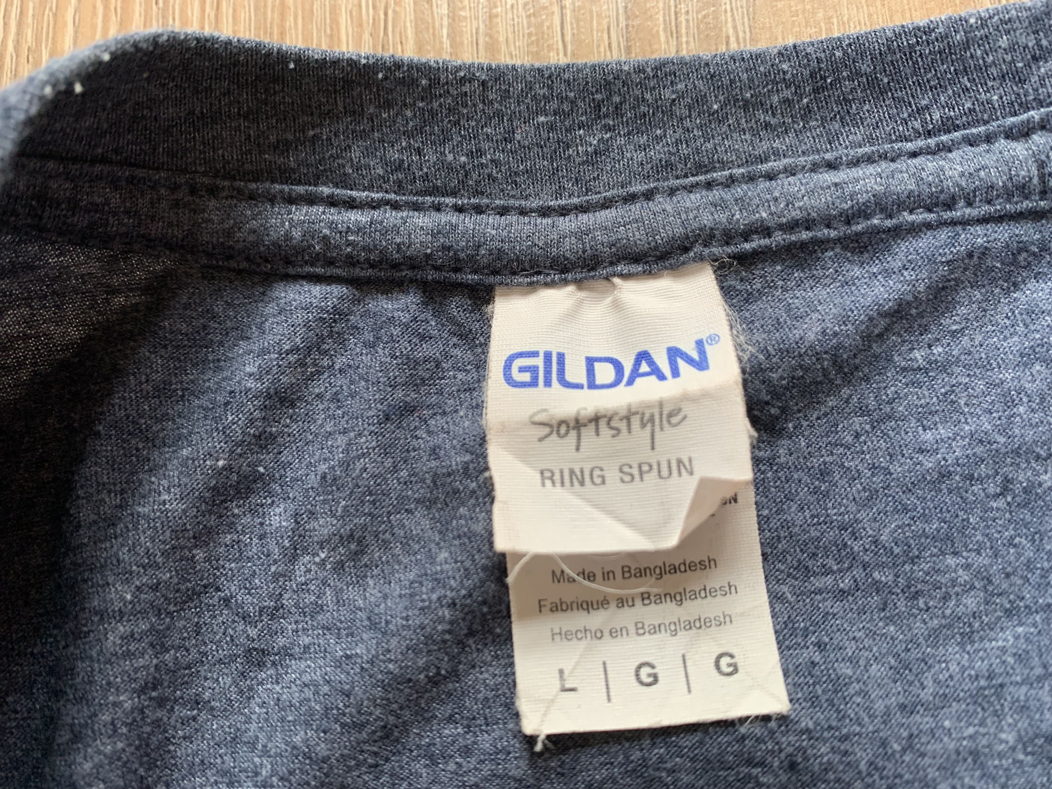 Band Tees × Gildan Vintage Gildan Foo Fighters T Shirt Size US L / EU 52-54 / 3 - 7 Thumbnail