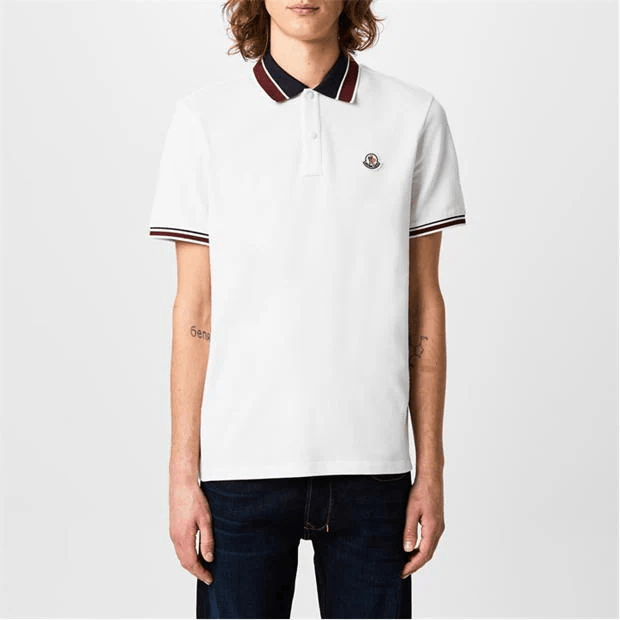 Moncler Logo Patch Logo Shirt Size US M / EU 48-50 / 2 - 5 Thumbnail