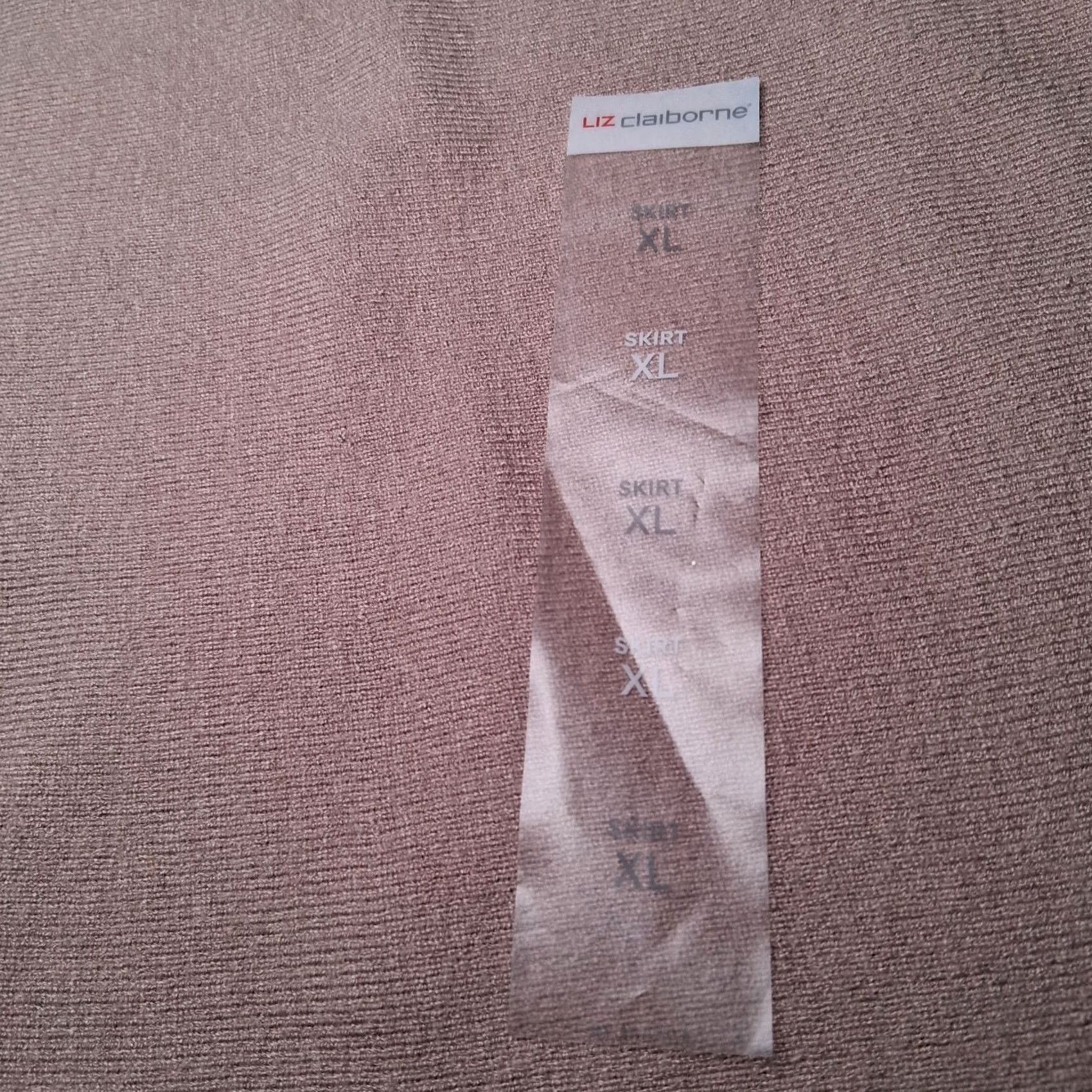 Liz Claiborne VINTAGE Liz Claiborne Skirt XL Beige A-Line Knee Length Knit New Size 40" / US 18 - 7 Thumbnail
