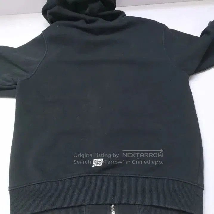 Givenchy Givenchy Kids Black Hooded Zip Jacket with Logo. Size US M / EU 48-50 / 2 - 9 Thumbnail