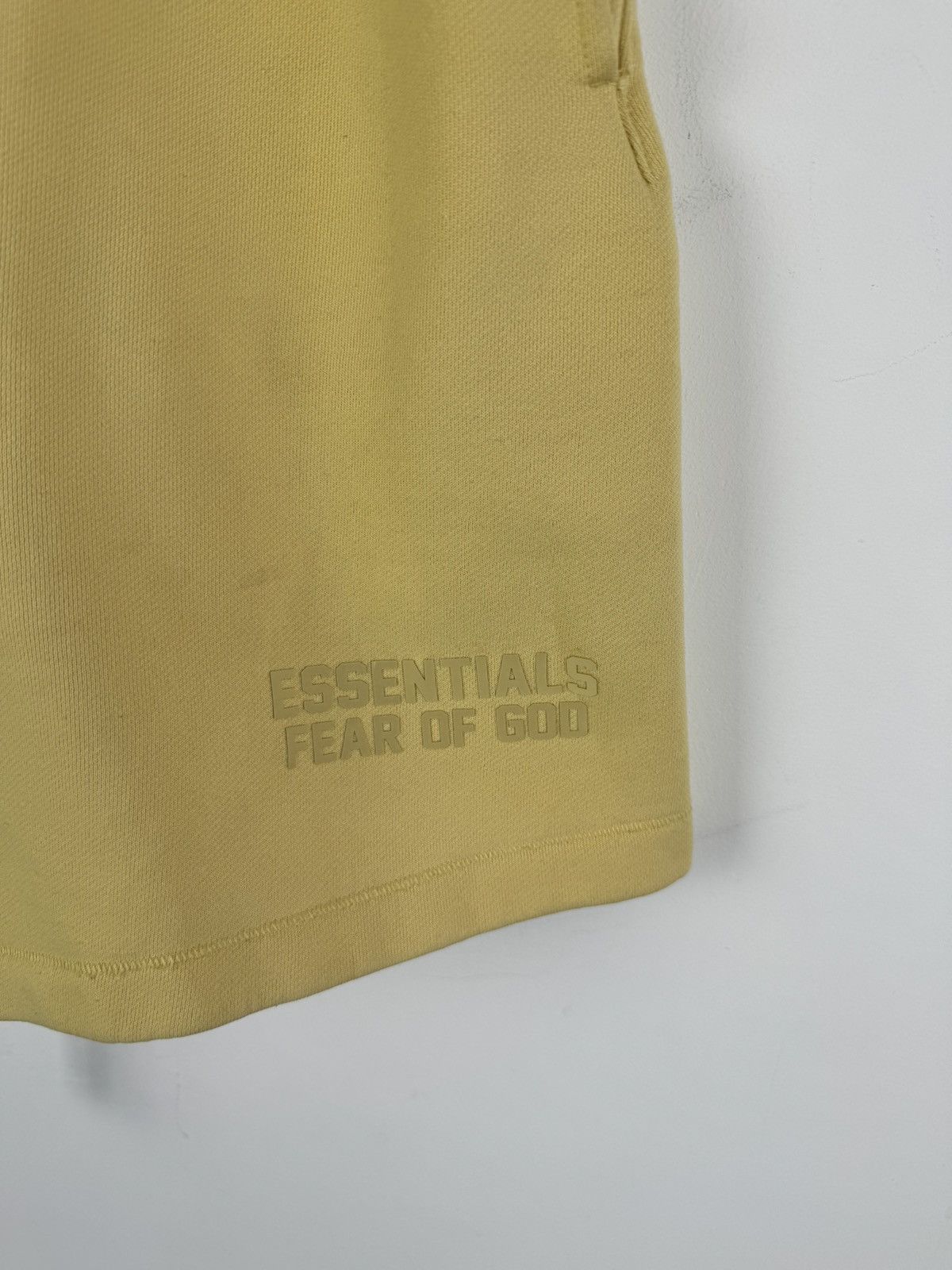Fear of God Essentials Fear Of God Sweat Shorts Size US 30 / EU 46 - 3 Thumbnail