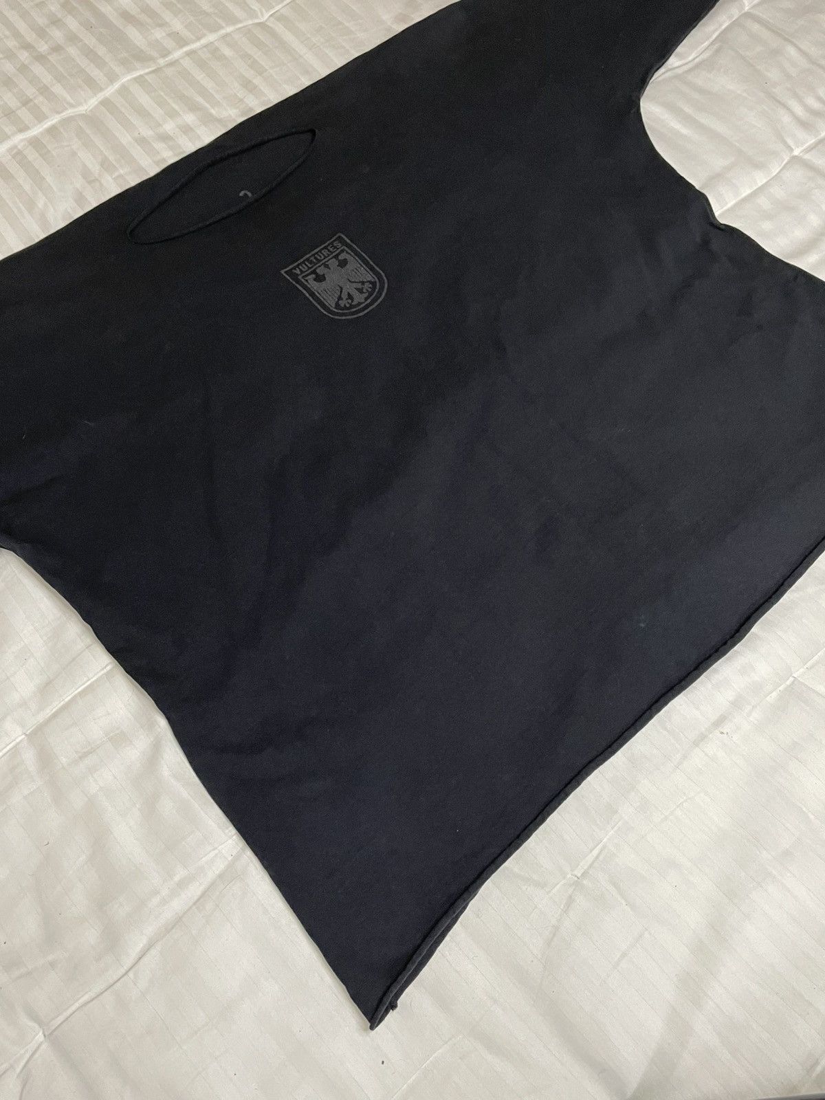 Gosha Rubchinskiy Kanye West Vultures Official Merch Grey Long Sleeve T-shirt Size US L / EU 52-54 / 3 - 6 Thumbnail