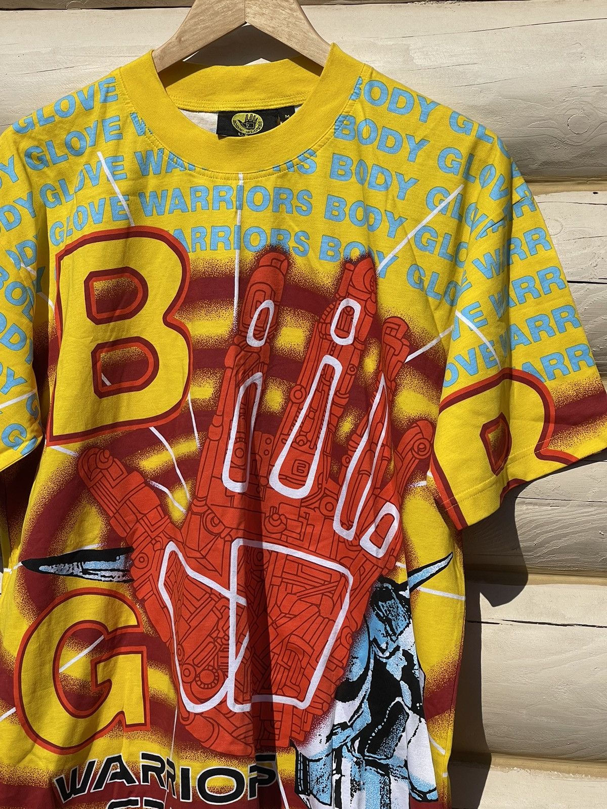 Body Glove Body Glow Vintage Yellow Graphic Overprint warriors t-shirt Size US M / EU 48-50 / 2 - 7 Thumbnail