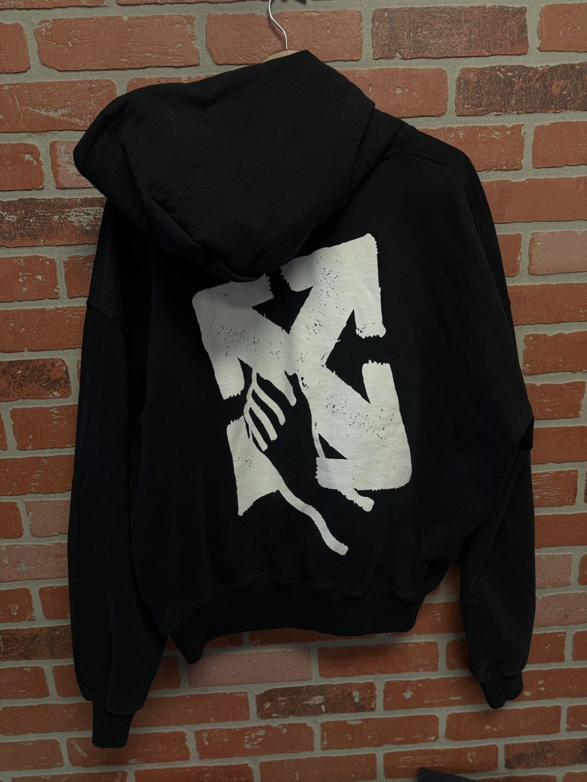 Off-White × Virgil Abloh Off White Hoodie Size Medium Black Arrow Fade 🧼 Size US M / EU 48-50 / 2 - 6 Thumbnail