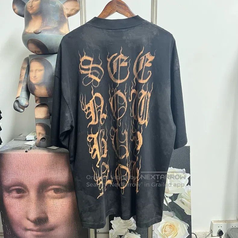 Balenciaga Balenciaga Sanskrit Short Sleeve Size US S / EU 44-46 / 1 - 2 Thumbnail