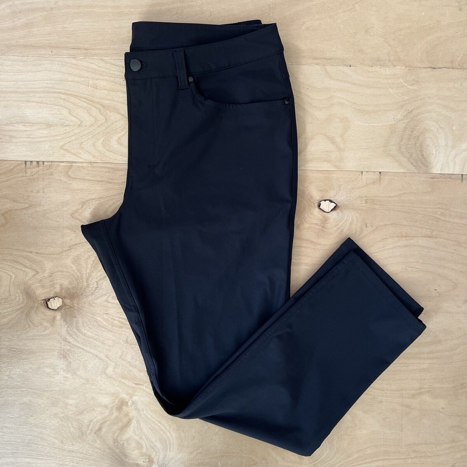Lululemon Lululemon ABC Pants 34 Black Athleisure Casual Workwear Size US 34 / EU 50 - 2 Thumbnail