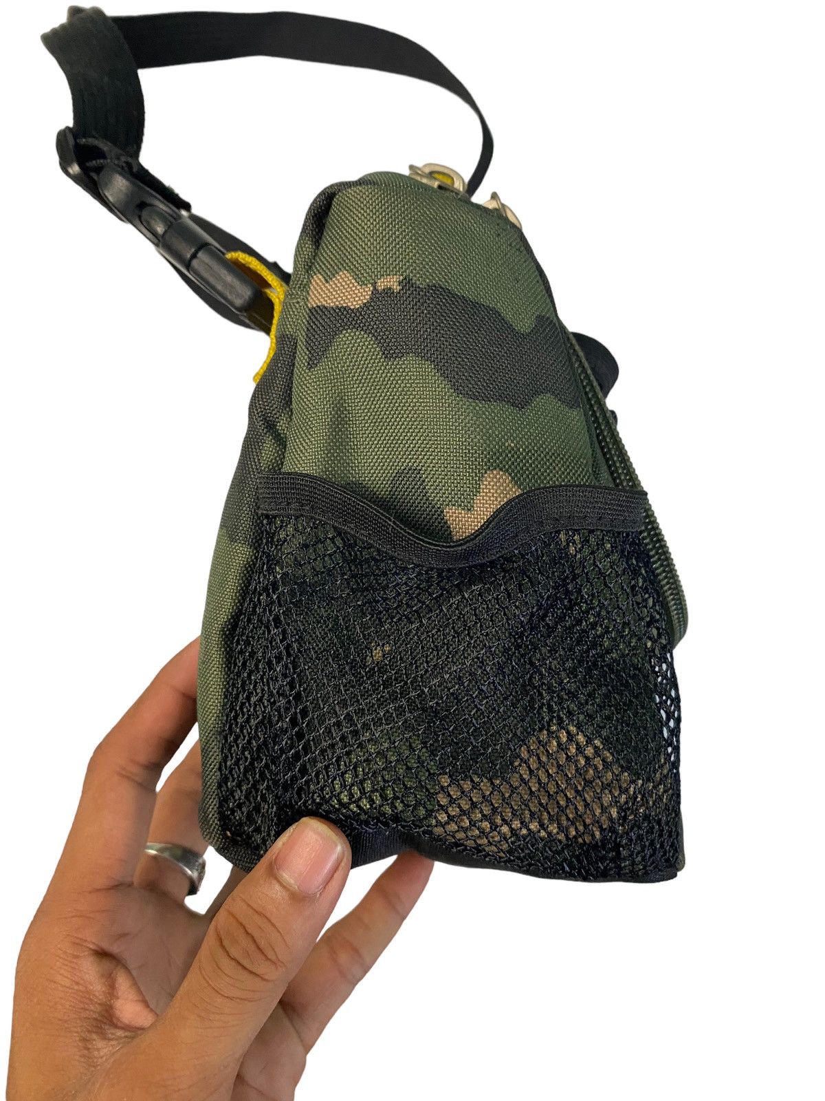 Designer × Gap × Vintage 👍 GAP KIDS CAMO sling bag Clutch backpack outdoor y2k Size ONE SIZE - 5 Thumbnail
