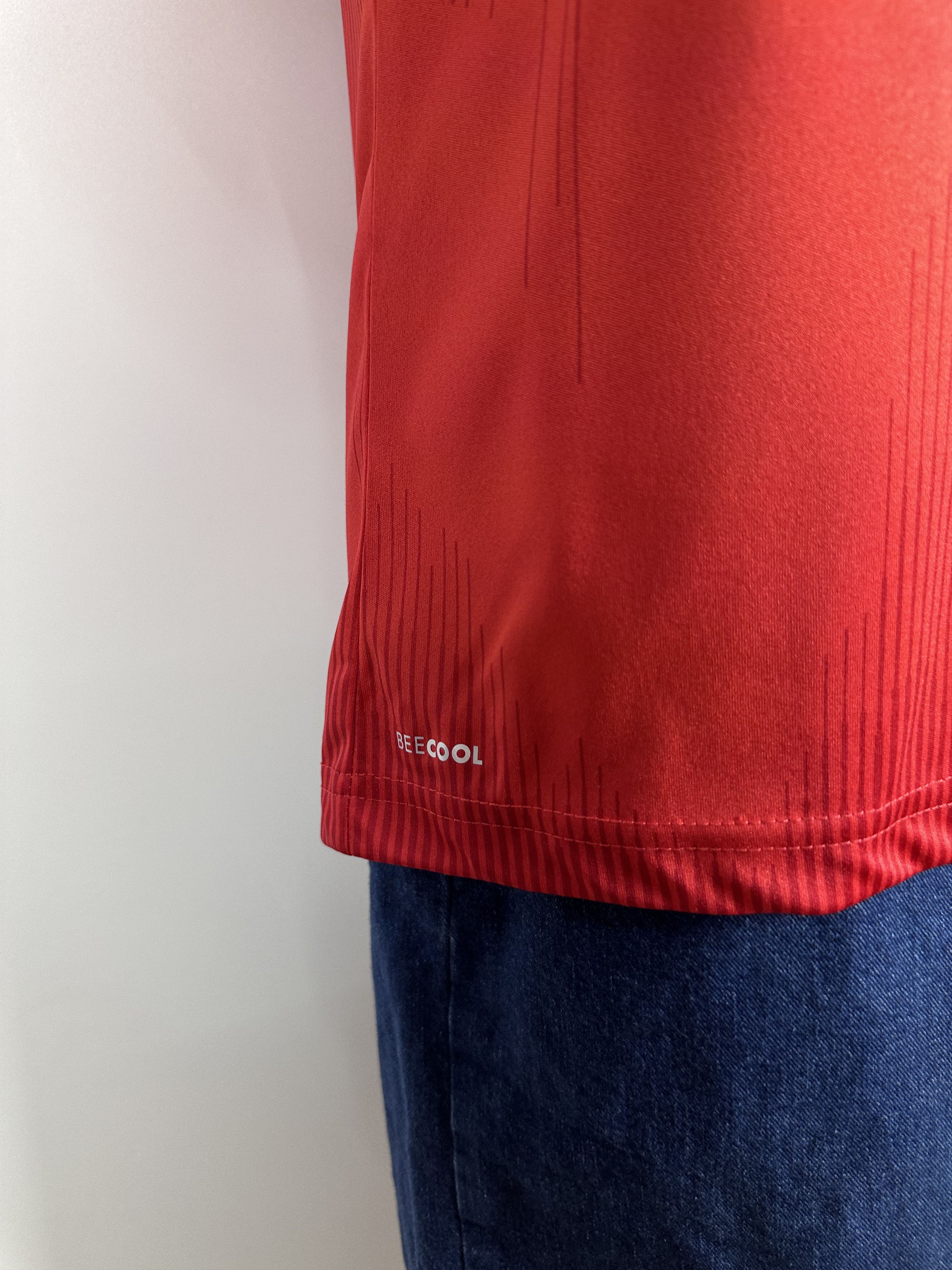 Hummel DENMARK 2021 2022 FOOTBALL SHIRT SOCCER JERSEY #5 MAEHLE Size US L / EU 52-54 / 3 - 9 Thumbnail