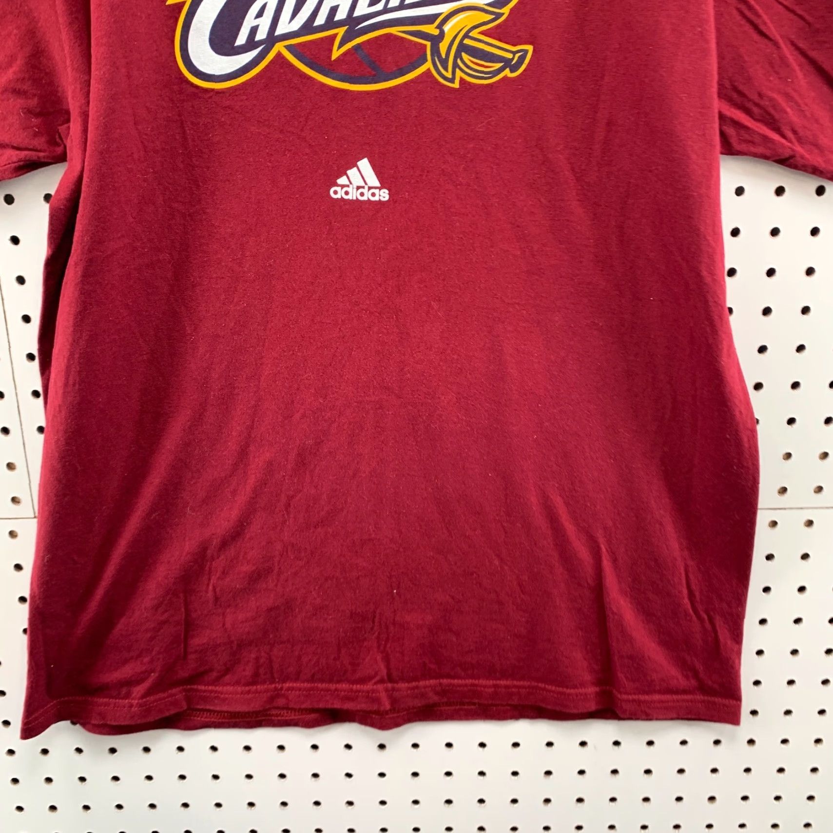 Adidas VINTAGE Cleveland Cavaliers Shirt Adidas Go To Adult Red Short Sleeve T-Shirt Size Large Size US L / EU 52-54 / 3 - 7 Thumbnail