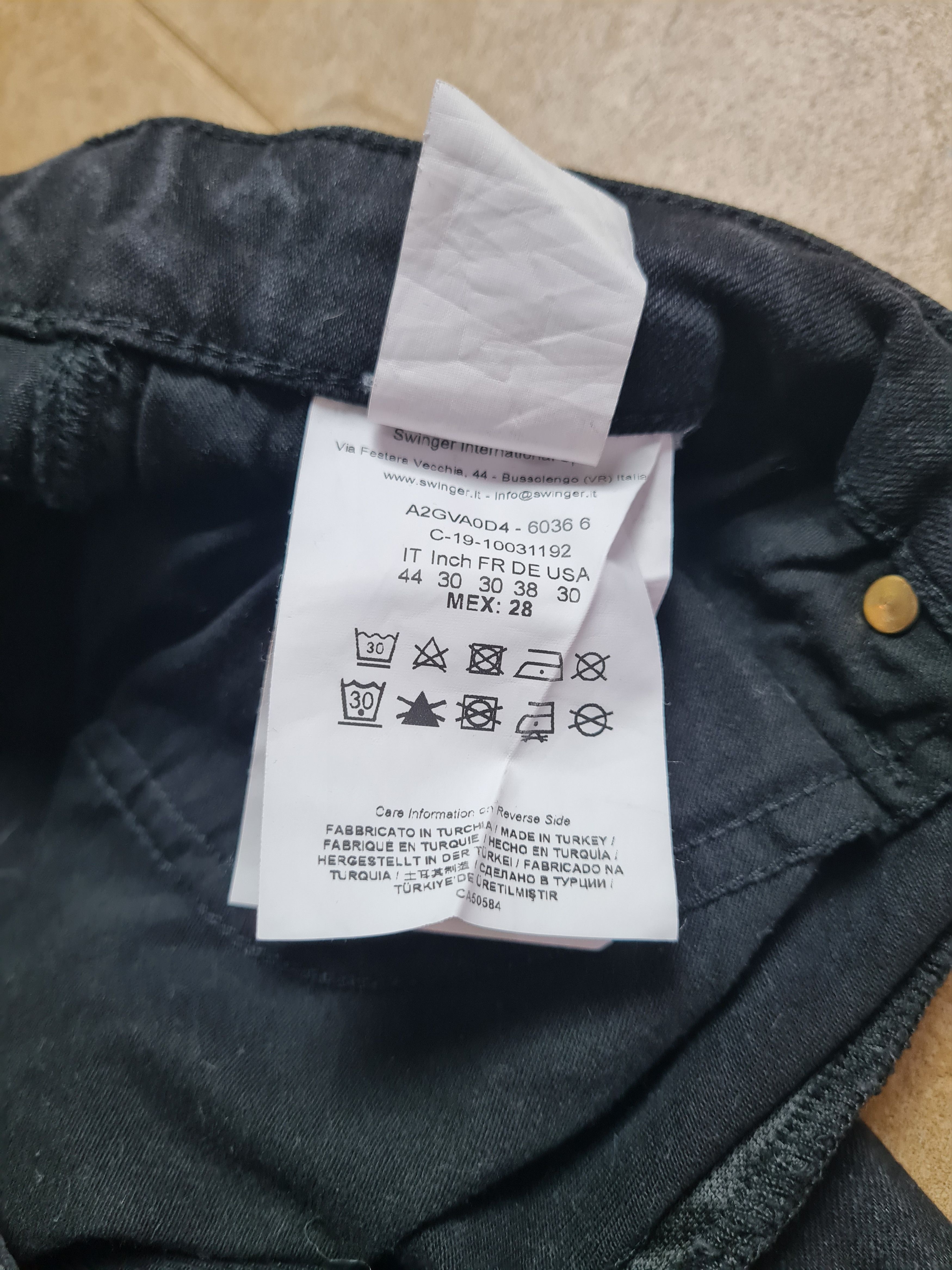 Versace Jeans Couture VINTAGE VERSACE JEANS COUTURE DENIM BIG LOGO TAG IT 44 Size US 28 / EU 44 - 20 Thumbnail