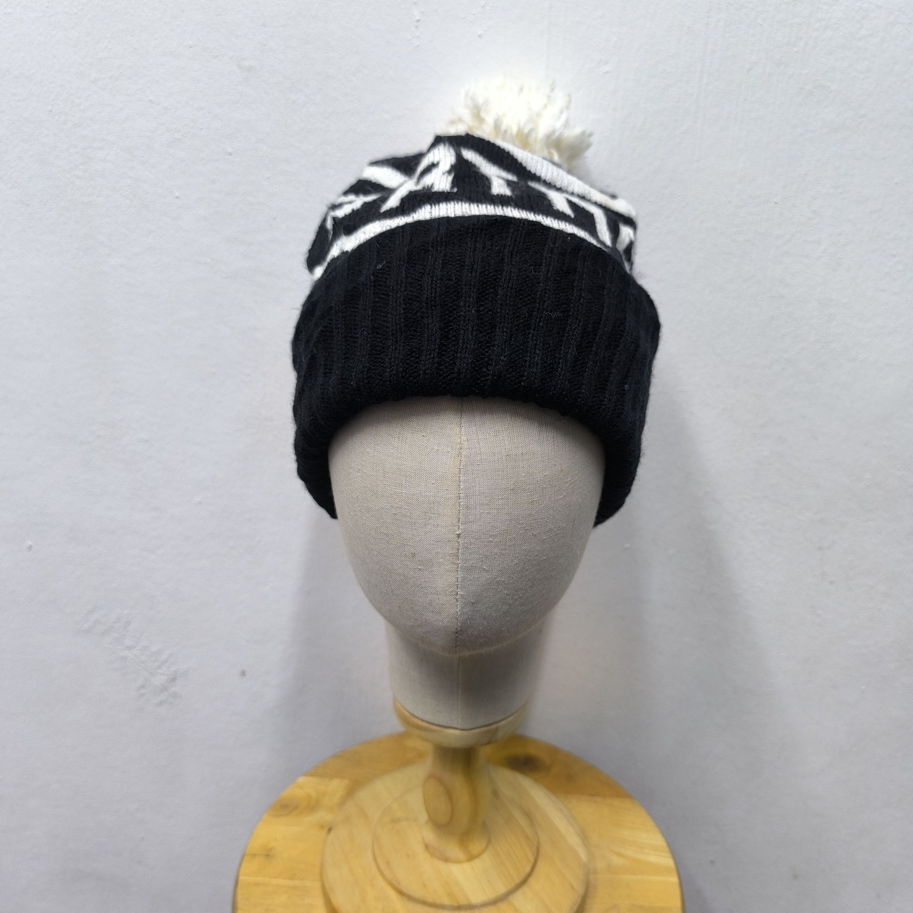 The North Face 🏔 TNF the north face spellout skiwear beanie hat Size ONE SIZE - 2 Thumbnail