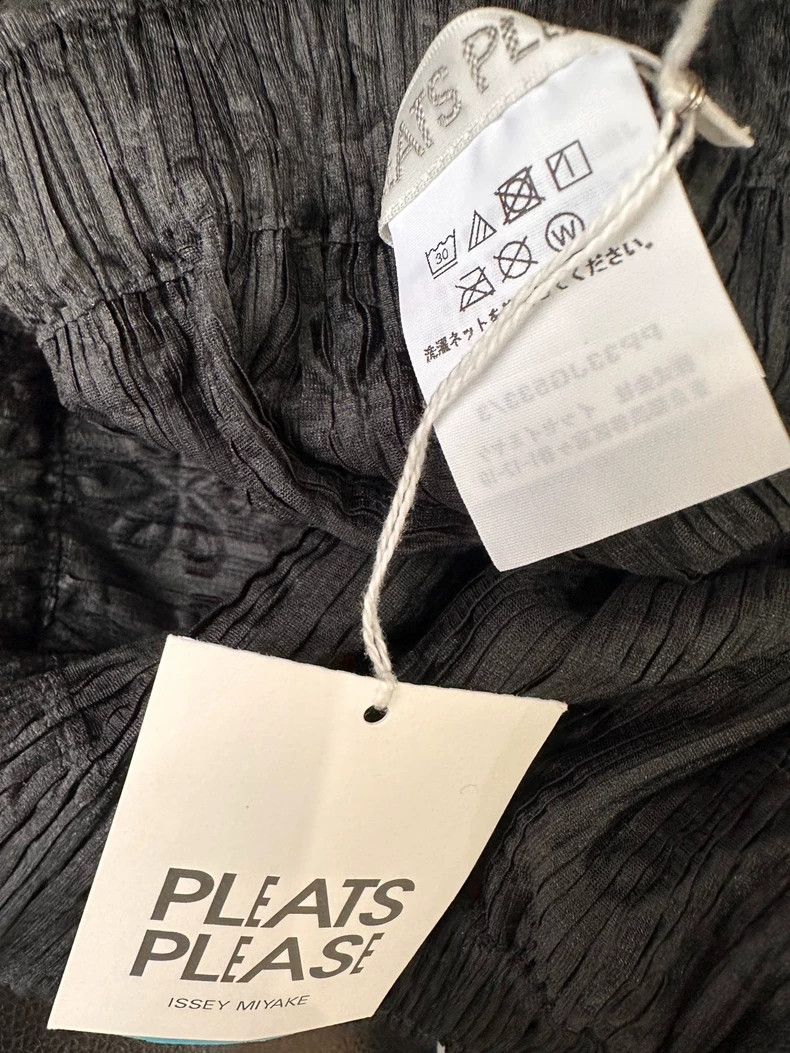 Issey Miyake Issey Miyake size:3 Black snowflake skirt Size 31" - 3 Thumbnail