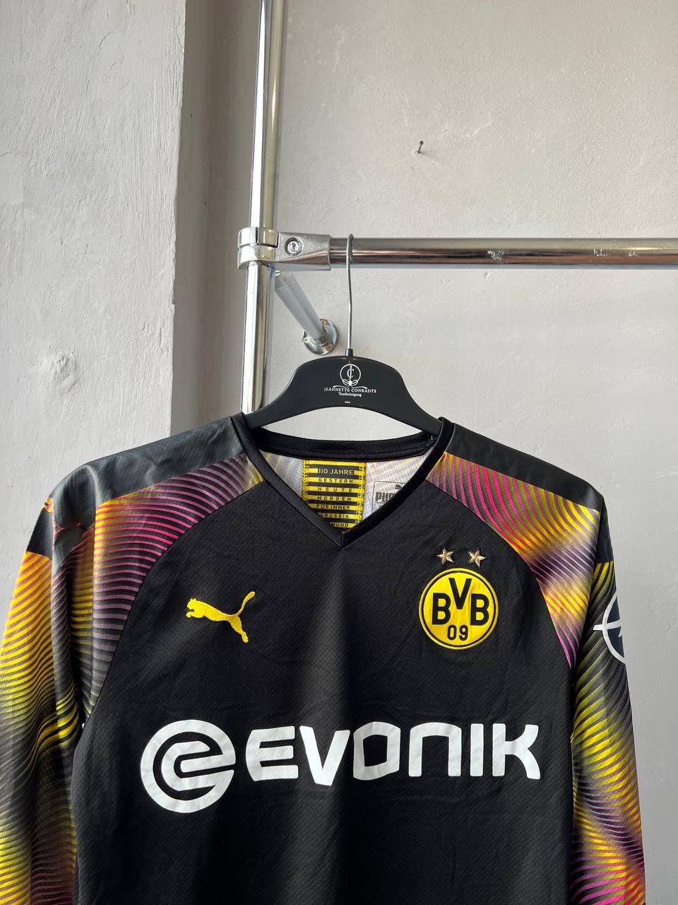 Puma 2019/20 BORUSSIA DORTMUND #1 BURKI GK SOCCER JERSEY SHIRT M Size US M / EU 48-50 / 2 - 4 Thumbnail
