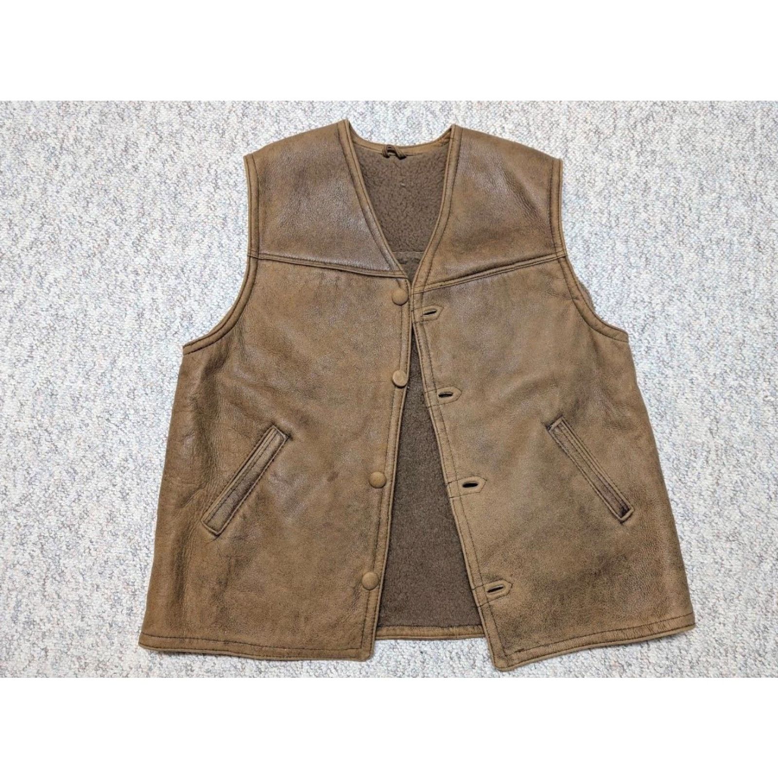 Vintage VINTAGE shearling vest Mens L 44 Brown leather Shearling Wool Handcrafted Sheepskin Vest Size US L / EU 52-54 / 3 - 2 Thumbnail