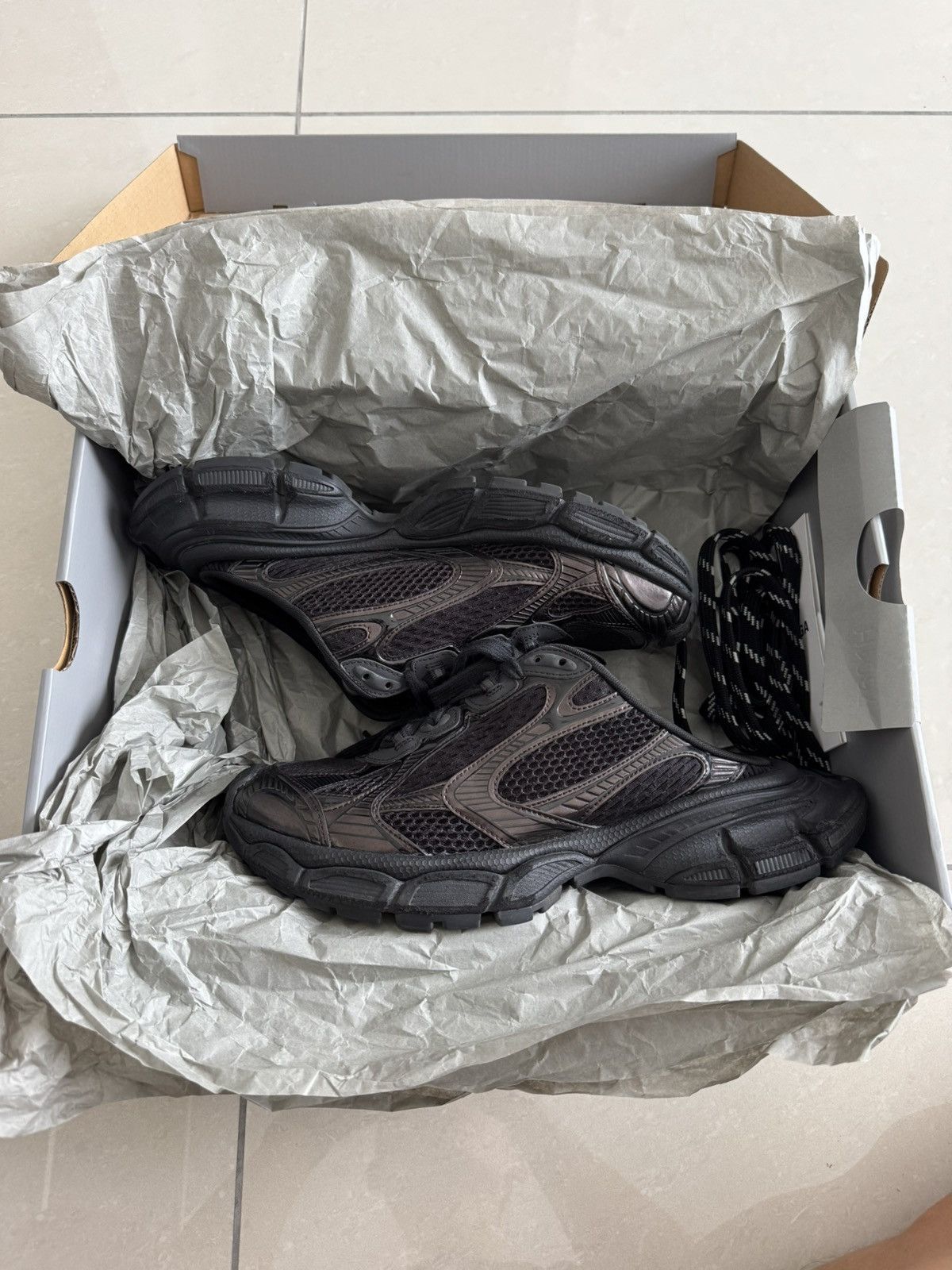Balenciaga BALENCIAGA 3XL MULE Size US 8.5 / EU 41-42 - 1 Thumbnail