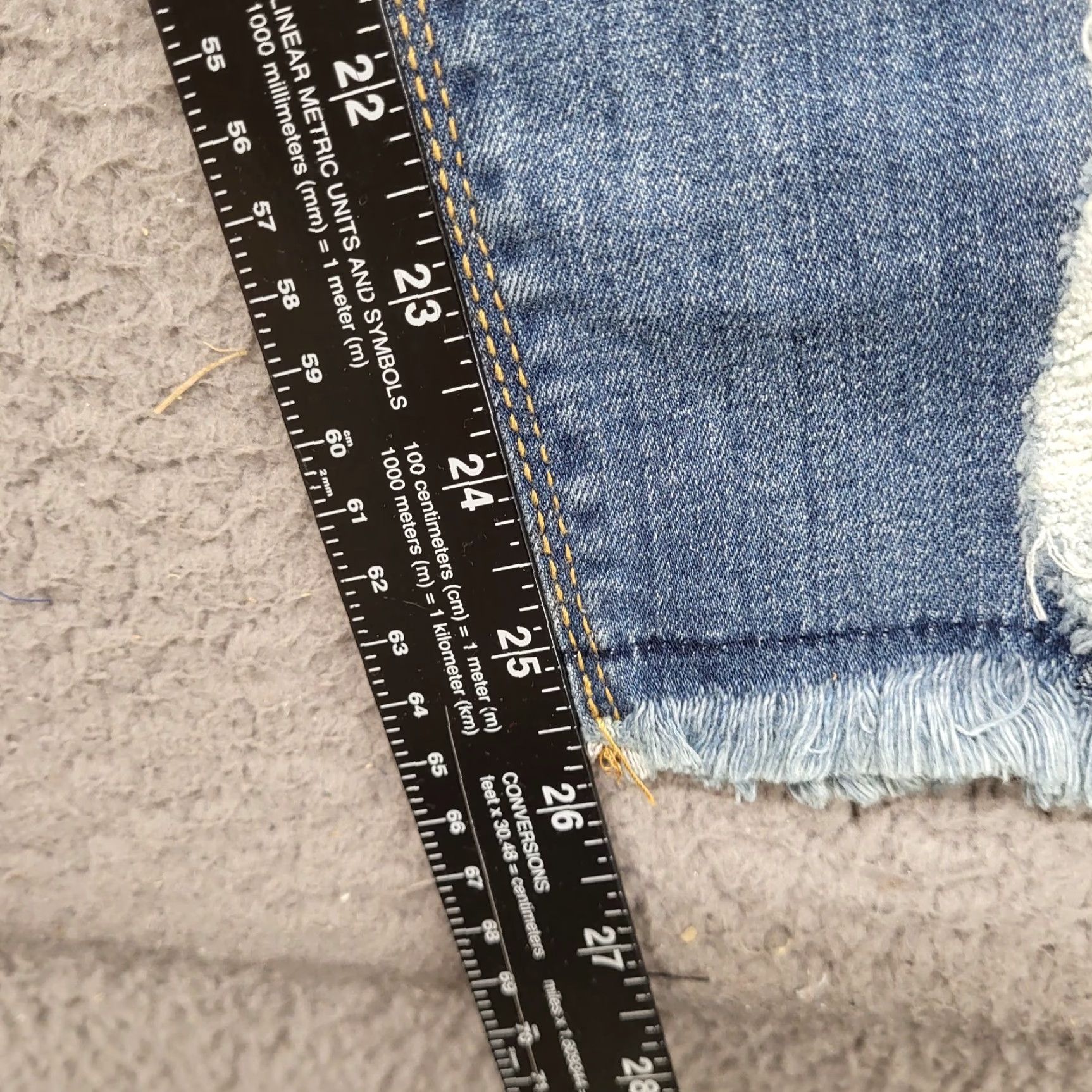 Vintage Indigo Rein Jeans Womens 15/31 Med Blue Wash Distressed High Rise Crop Jeans Size 36" / US 14 / IT 50 - 7 Thumbnail
