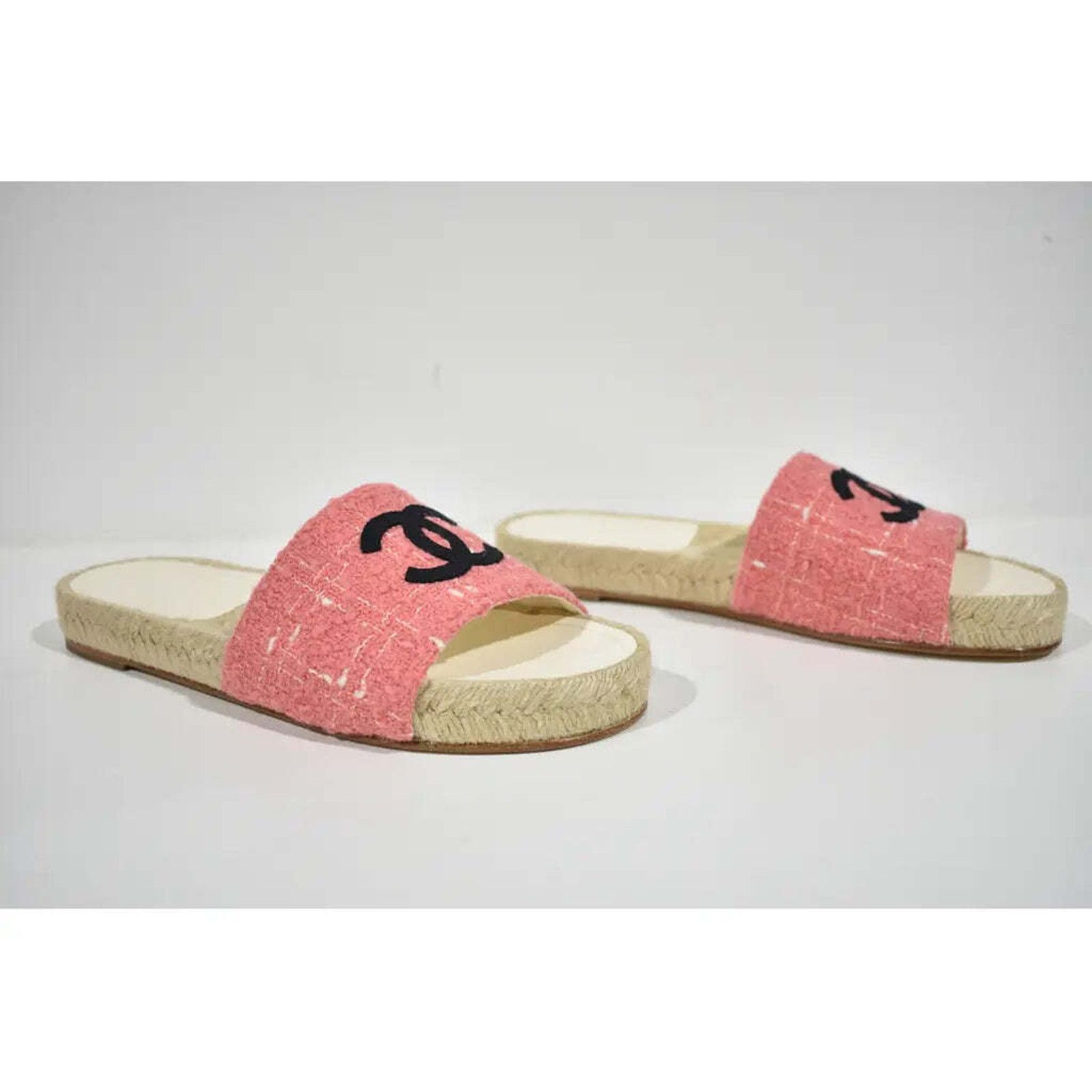 Chanel Chanel 20A Pink Tweed Black CC Logo Espadrille Slide Size US 7 / IT 37 - 4 Thumbnail